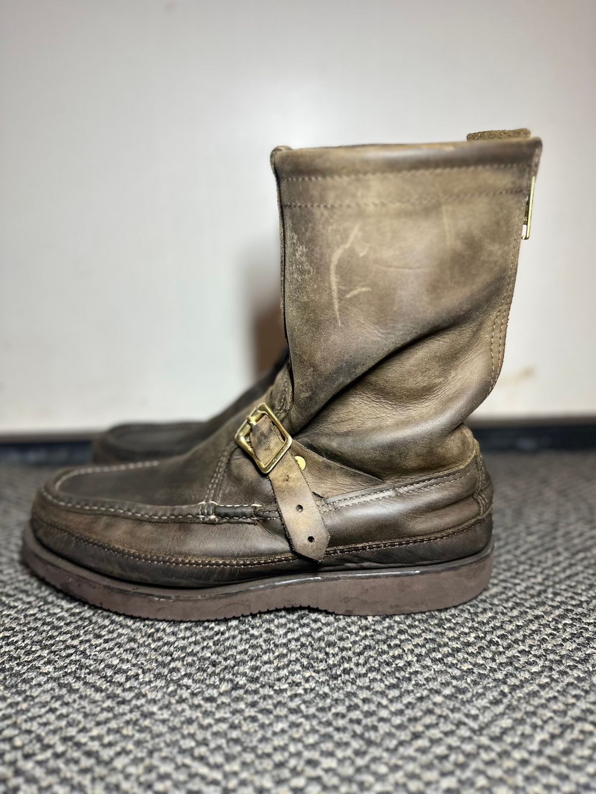 Photo by Mogo on February 5, 2026 of the Russell Moccasin Co. Zephyr II in S.B. Foot Sage Chamois.