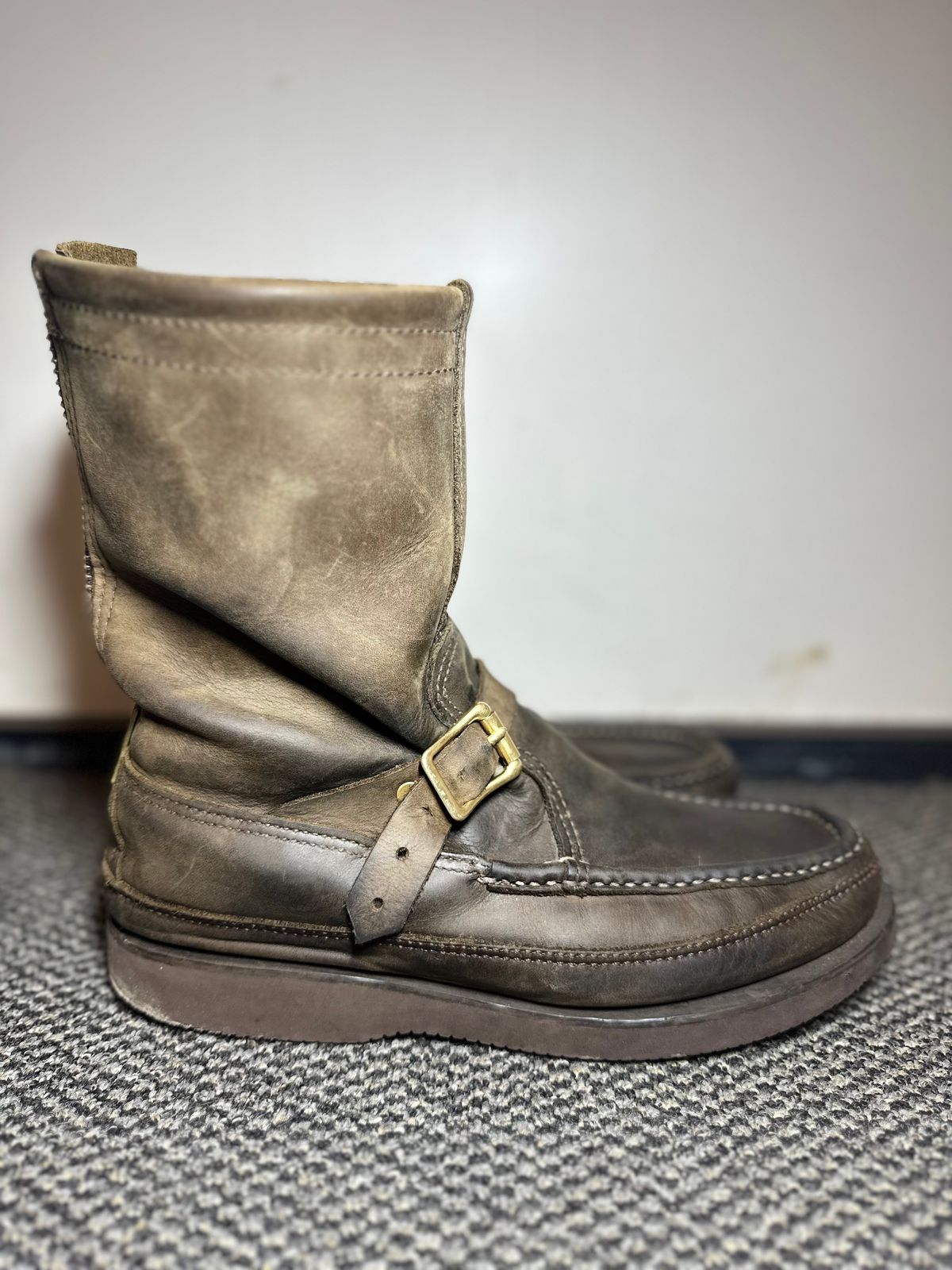 Photo by Mogo on February 5, 2026 of the Russell Moccasin Co. Zephyr II in S.B. Foot Sage Chamois.