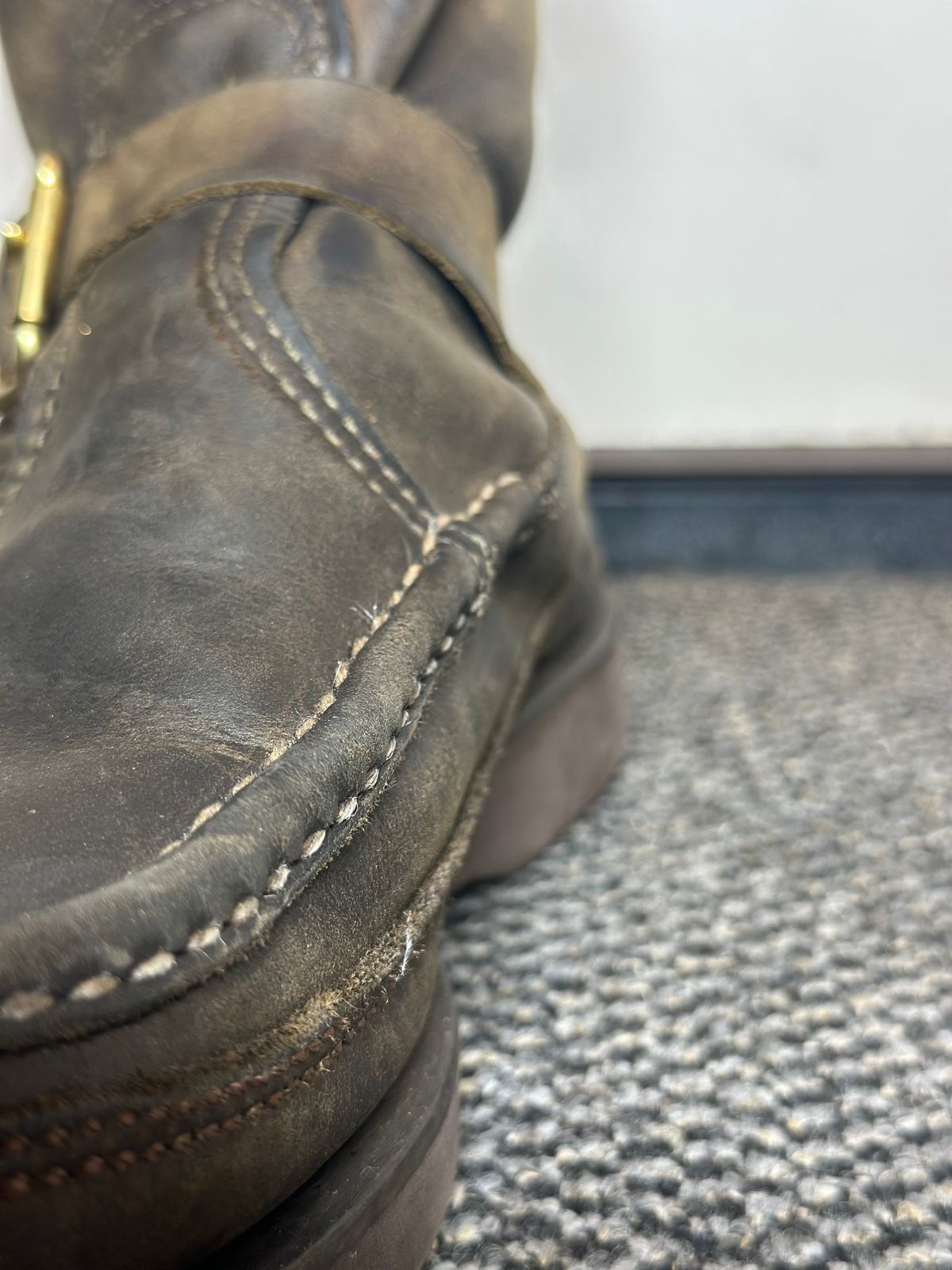 Photo by Mogo on February 5, 2026 of the Russell Moccasin Co. Zephyr II in S.B. Foot Sage Chamois.