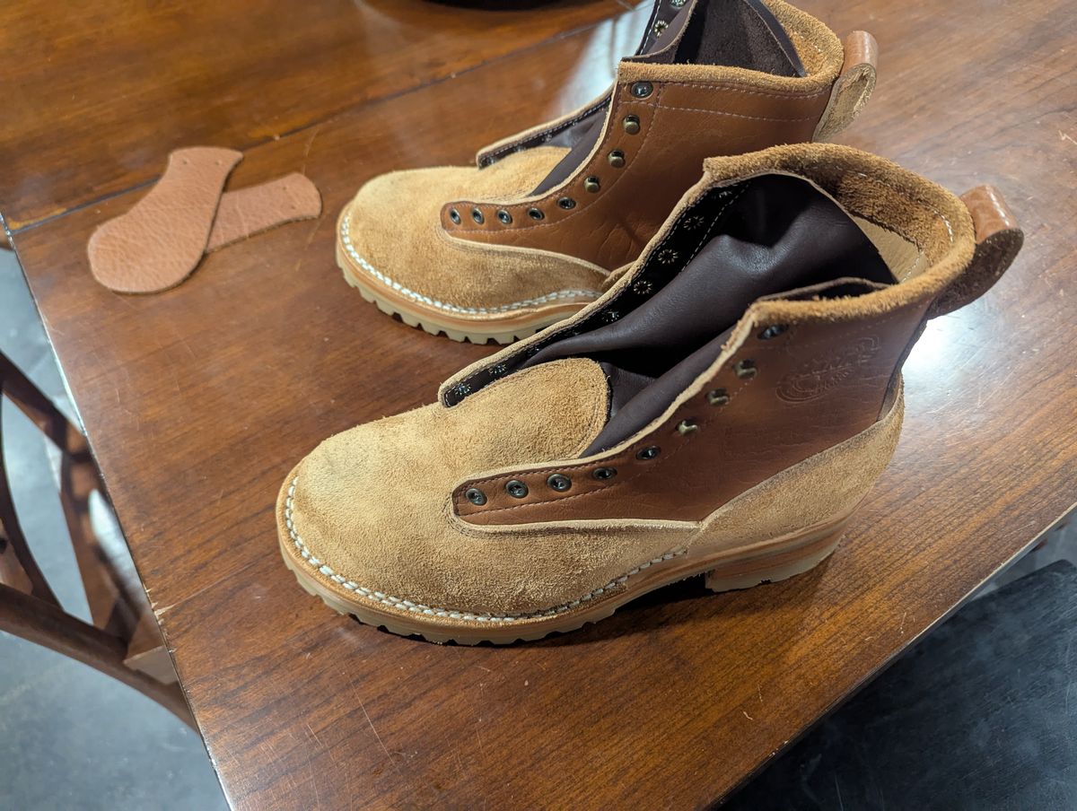 Photo by BootGuru on March 7, 2025 of the Frank's Boots Type 1 Commander in Montana Cognac Bison.
