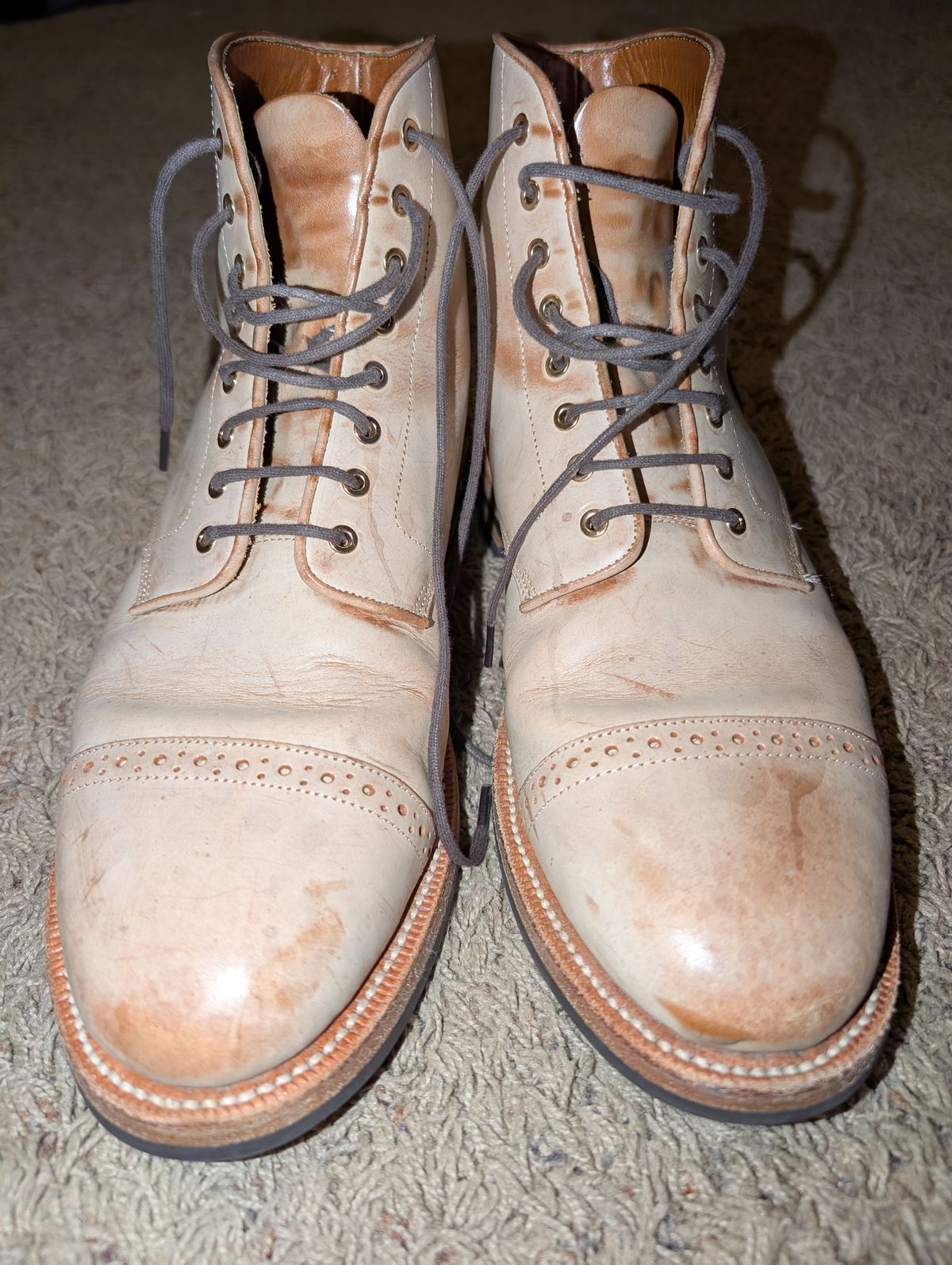 Photo by ajchamb on January 6, 2025 of the Grant Stone Garrison Boot in Ghost Burro.