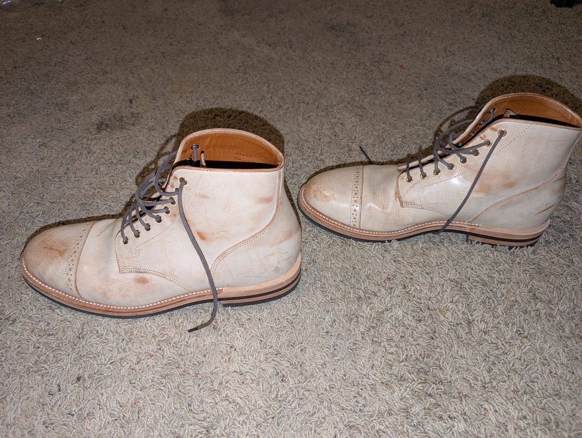 Photo by ajchamb on January 6, 2025 of the Grant Stone Garrison Boot in Ghost Burro.