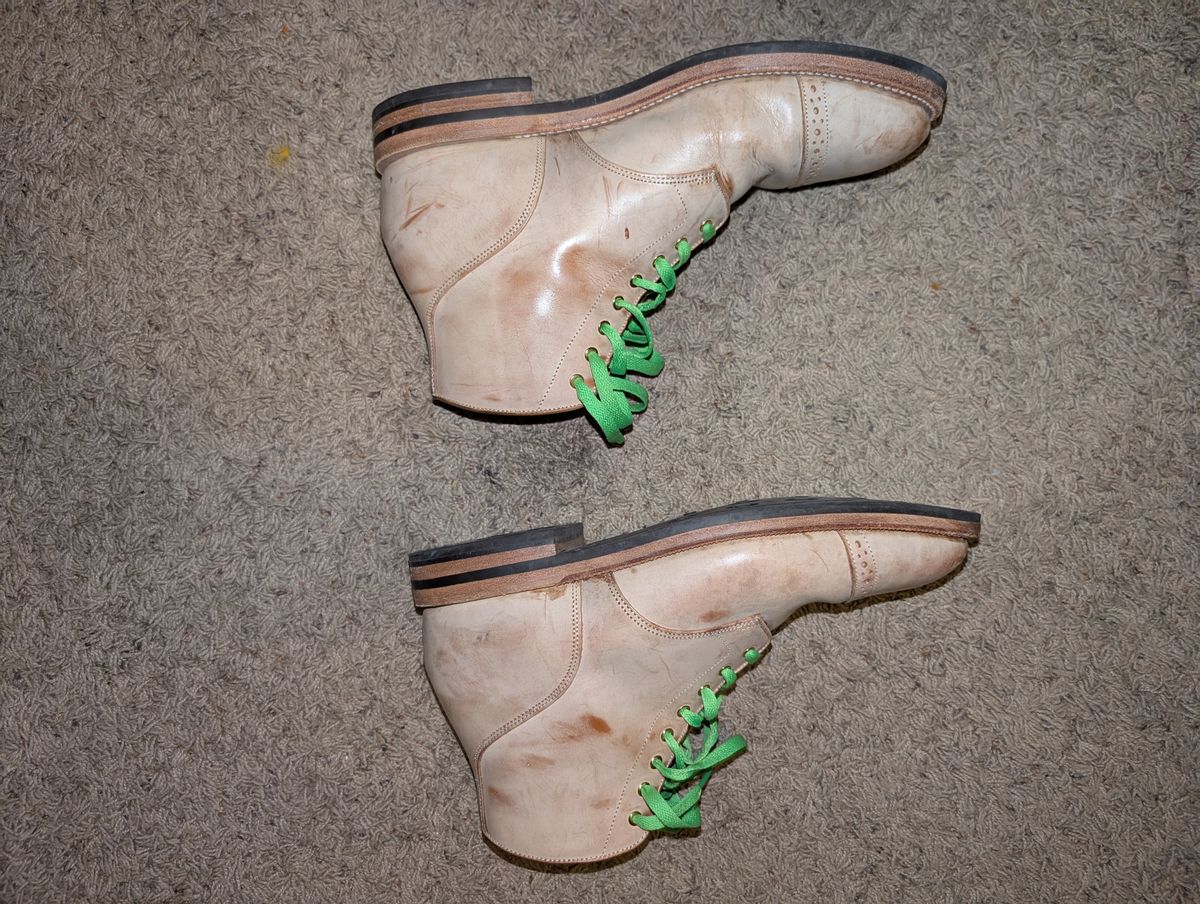 Photo by ajchamb on March 6, 2025 of the Grant Stone Garrison Boot in Ghost Burro.