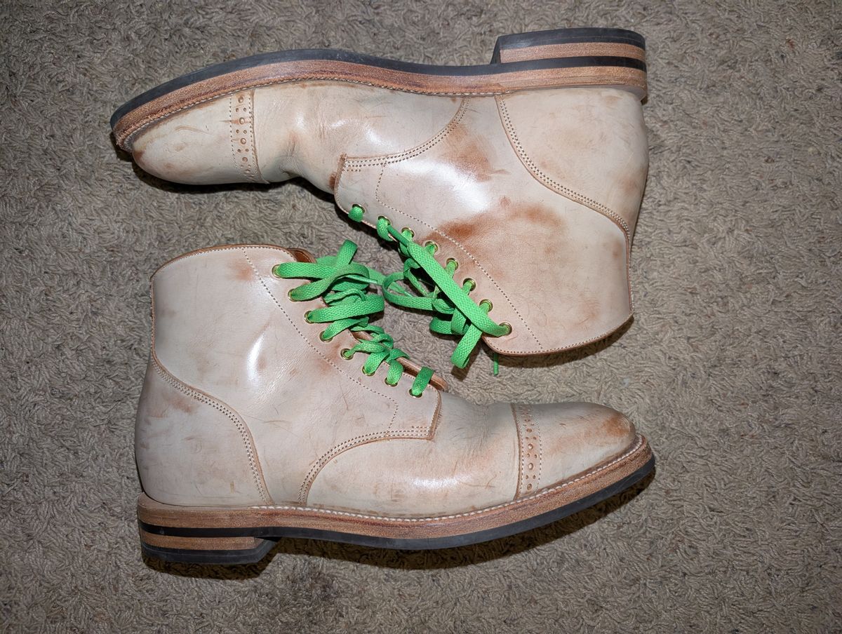 Photo by ajchamb on March 6, 2025 of the Grant Stone Garrison Boot in Ghost Burro.