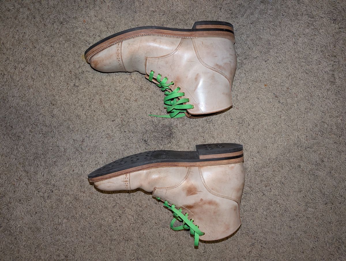 Photo by ajchamb on March 6, 2025 of the Grant Stone Garrison Boot in Ghost Burro.