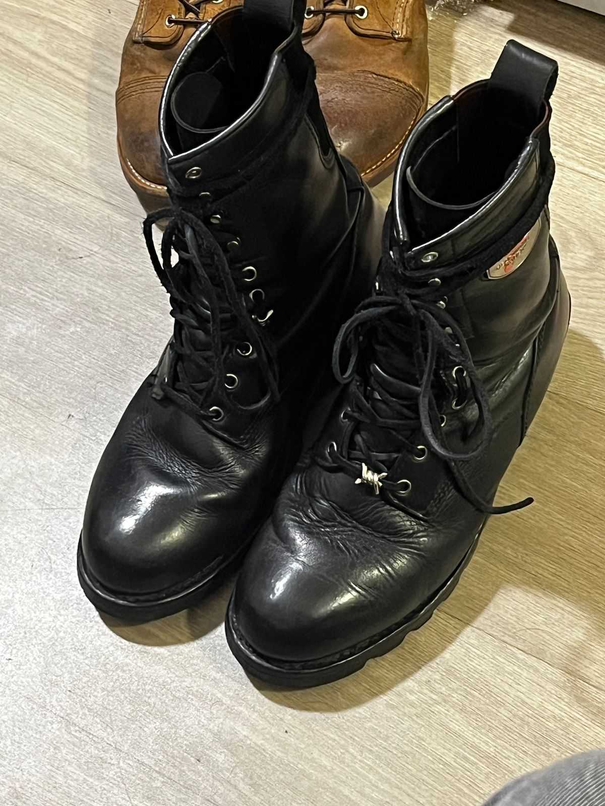 Photo by gojira227 on December 11, 2024 of the Red Wing 980 in Black Work Scout.