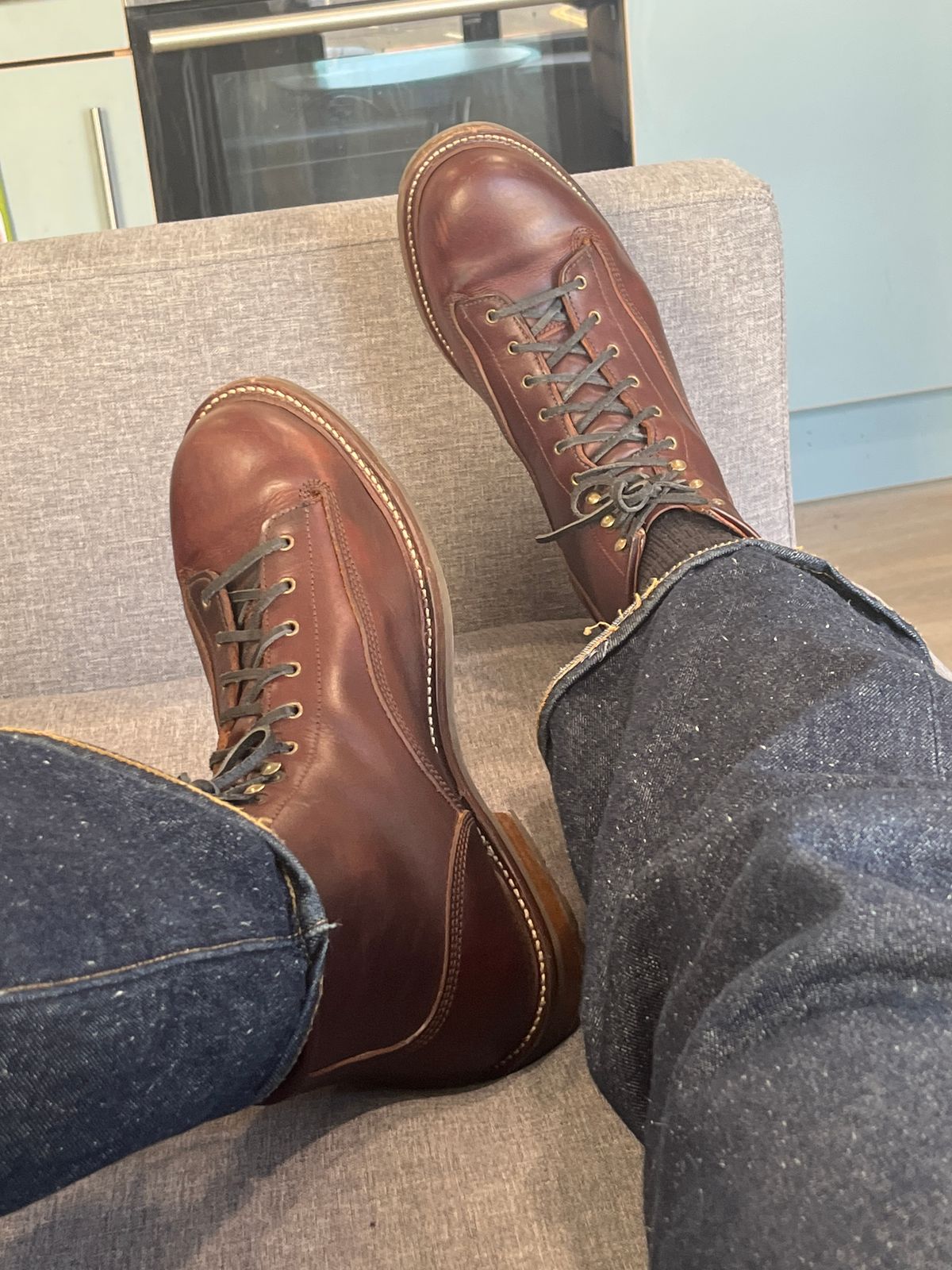 Photo by gojira227 on May 2, 2025 of the Caswell Boot Company Carver II in Wickett & Craig Chestnut Oiled Latigo.