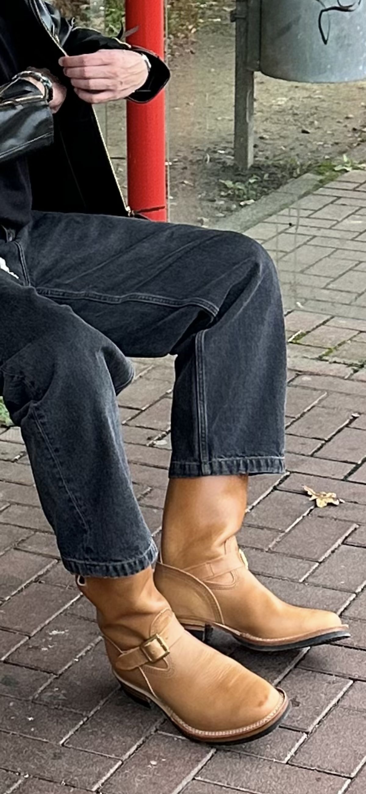 Photo by vpatsikas87 on October 10, 2025 of the Wesco Mister Lou in Maryam Natural Horsebutt.