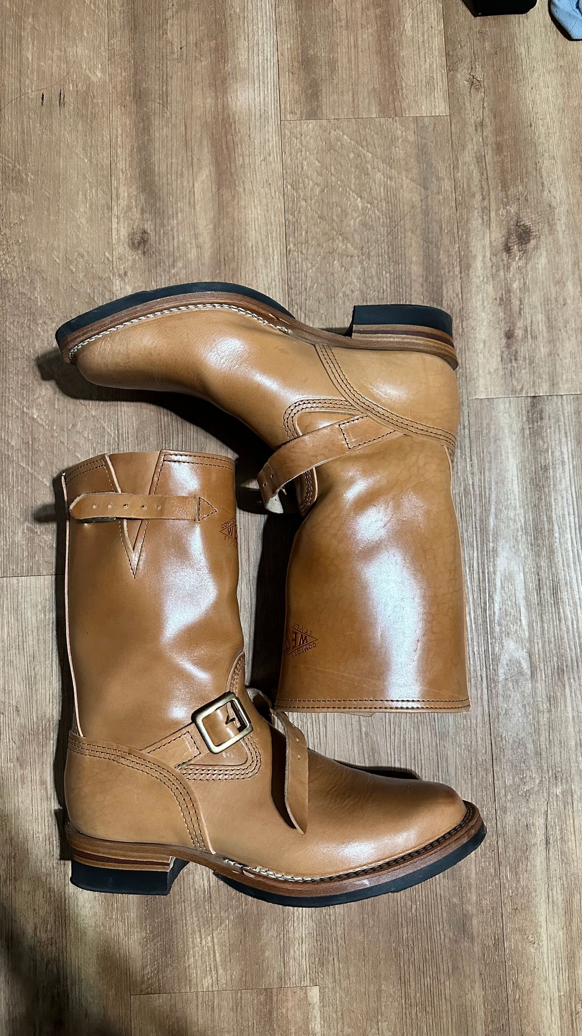 Photo by vpatsikas87 on November 5, 2025 of the Wesco Mister Lou in Maryam Natural Horsebutt.