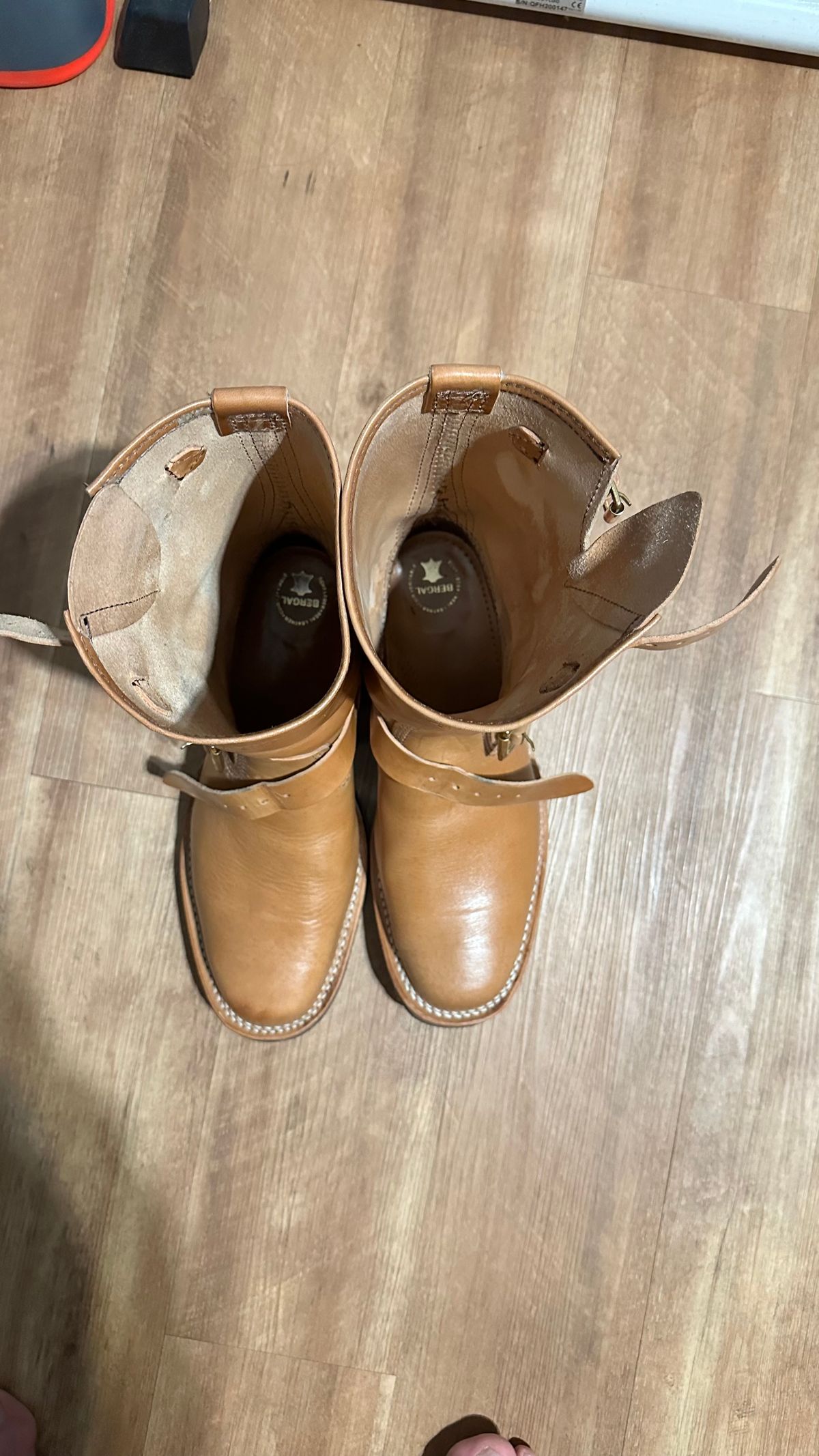 Photo by vpatsikas87 on November 5, 2025 of the Wesco Mister Lou in Maryam Natural Horsebutt.