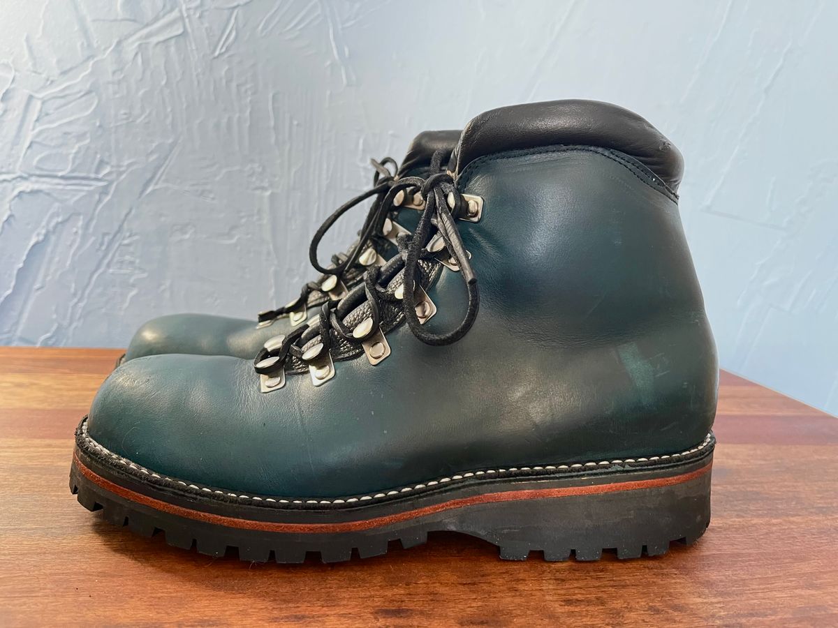 Photo by Limmer_Monroe on March 2, 2025 of the Peter Limmer & Sons Custom Model in Seidel Oxblood Double Shot.