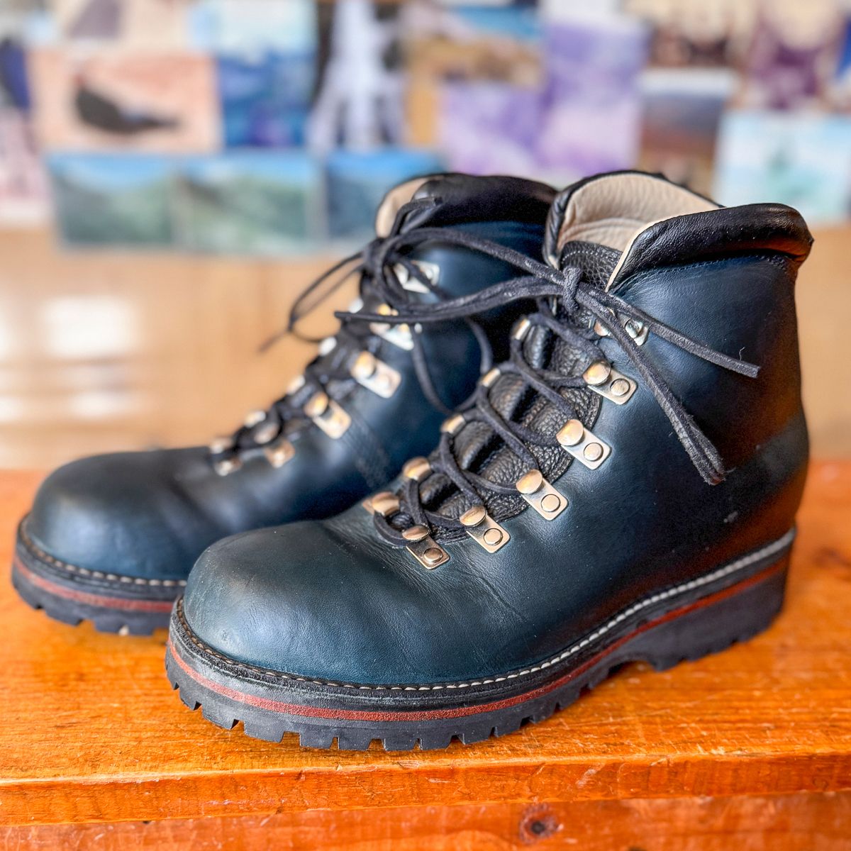 Photo by Limmer_Monroe on April 2, 2025 of the Peter Limmer & Sons Custom Model in Seidel Oxblood Double Shot.