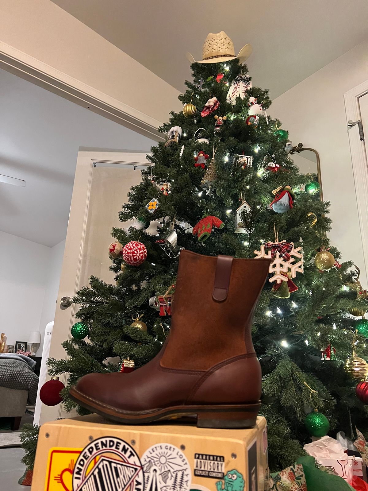 Photo by bootsnfloors on December 18, 2024 of the White's Westbale in Seidel Red Dog Oil Tan & Seidel Red Dog Oil Tan Roughout.
