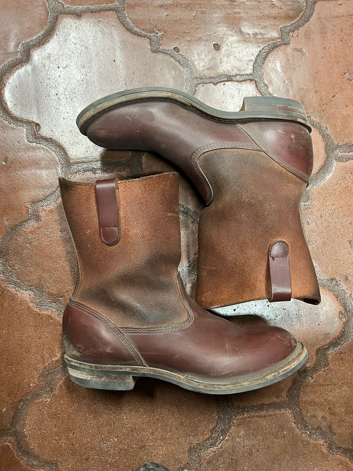 Photo by bootsnfloors on June 19, 2025 of the White's Westbale in Seidel Red Dog Oil Tan & Seidel Red Dog Oil Tan Roughout.