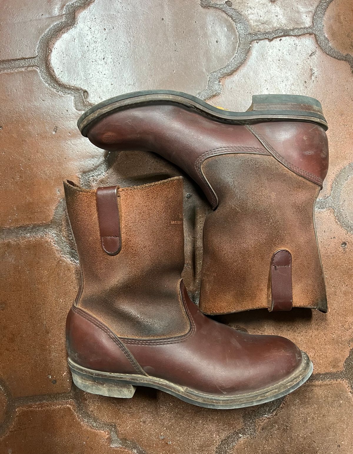 Photo by bootsnfloors on August 4, 2025 of the White's Westbale in Seidel Red Dog Oil Tan & Seidel Red Dog Oil Tan Roughout.