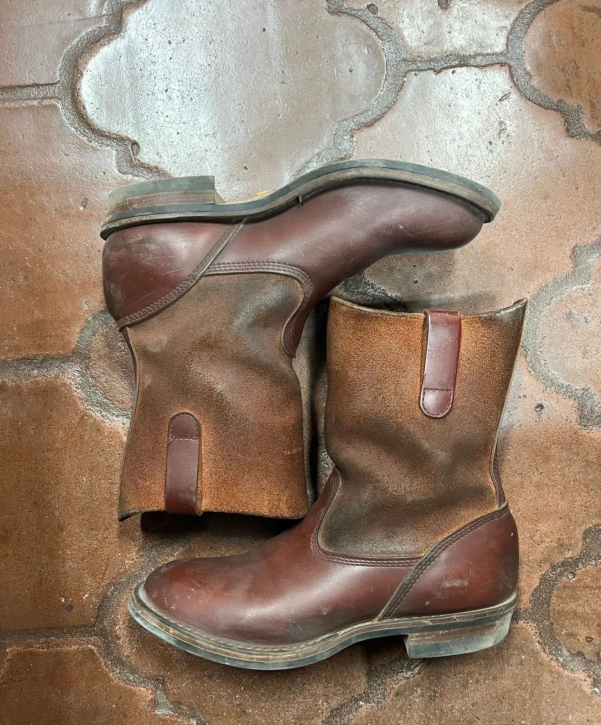 Photo by bootsnfloors on August 4, 2025 of the White's Westbale in Seidel Red Dog Oil Tan & Seidel Red Dog Oil Tan Roughout.