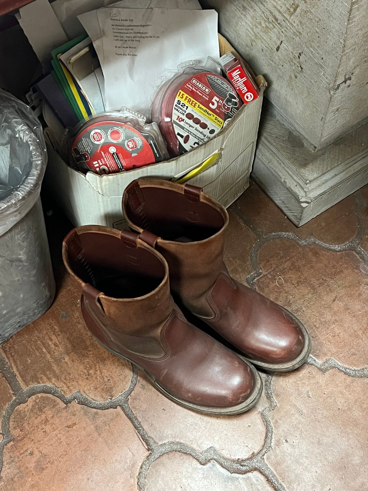 Photo by bootsnfloors on August 15, 2025 of the White's Westbale in Seidel Red Dog Oil Tan & Seidel Red Dog Oil Tan Roughout.