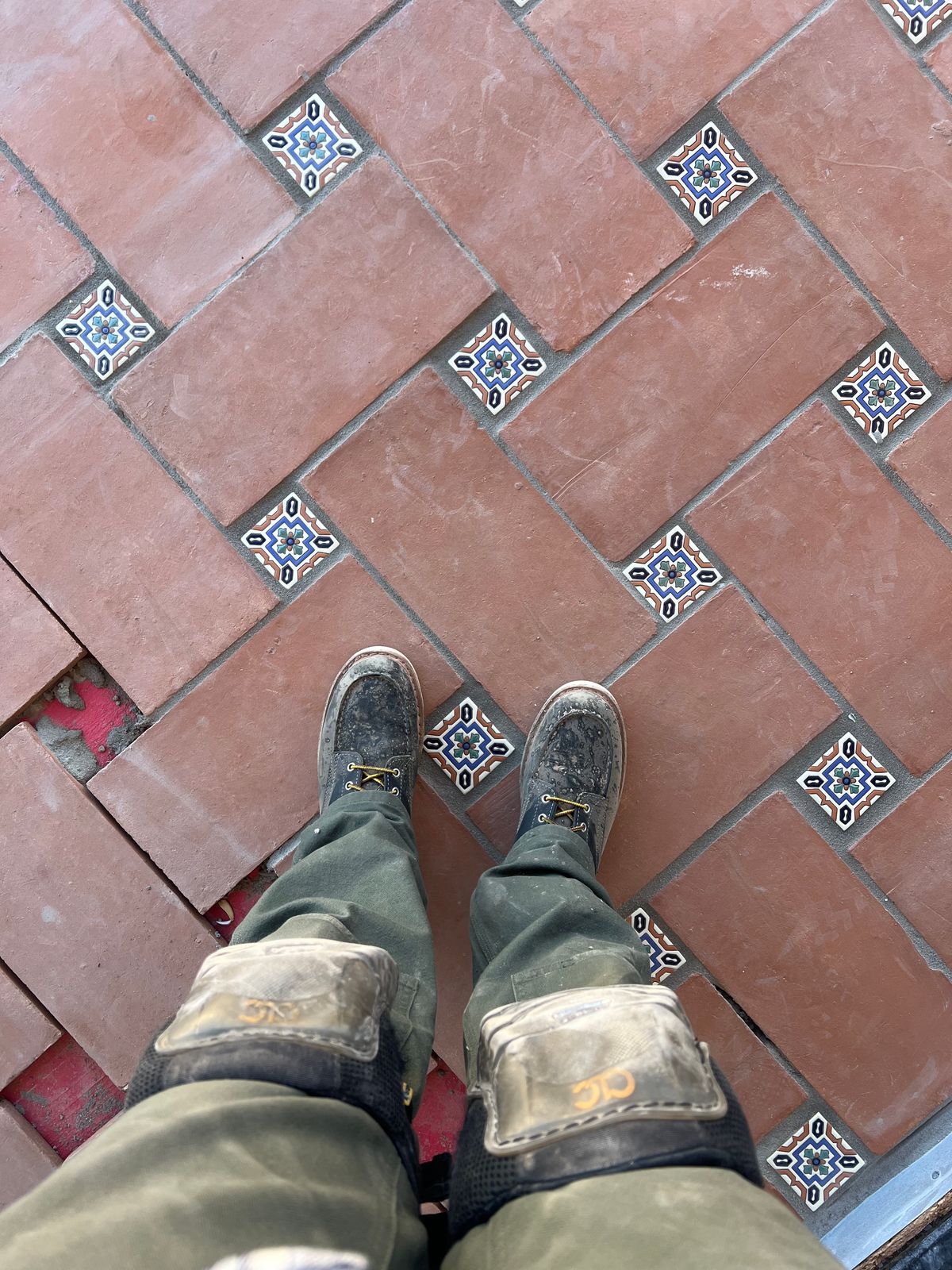 Photo by bootsnfloors on December 18, 2024 of the White's Perry 8" in Seidel Black Oil Tan.