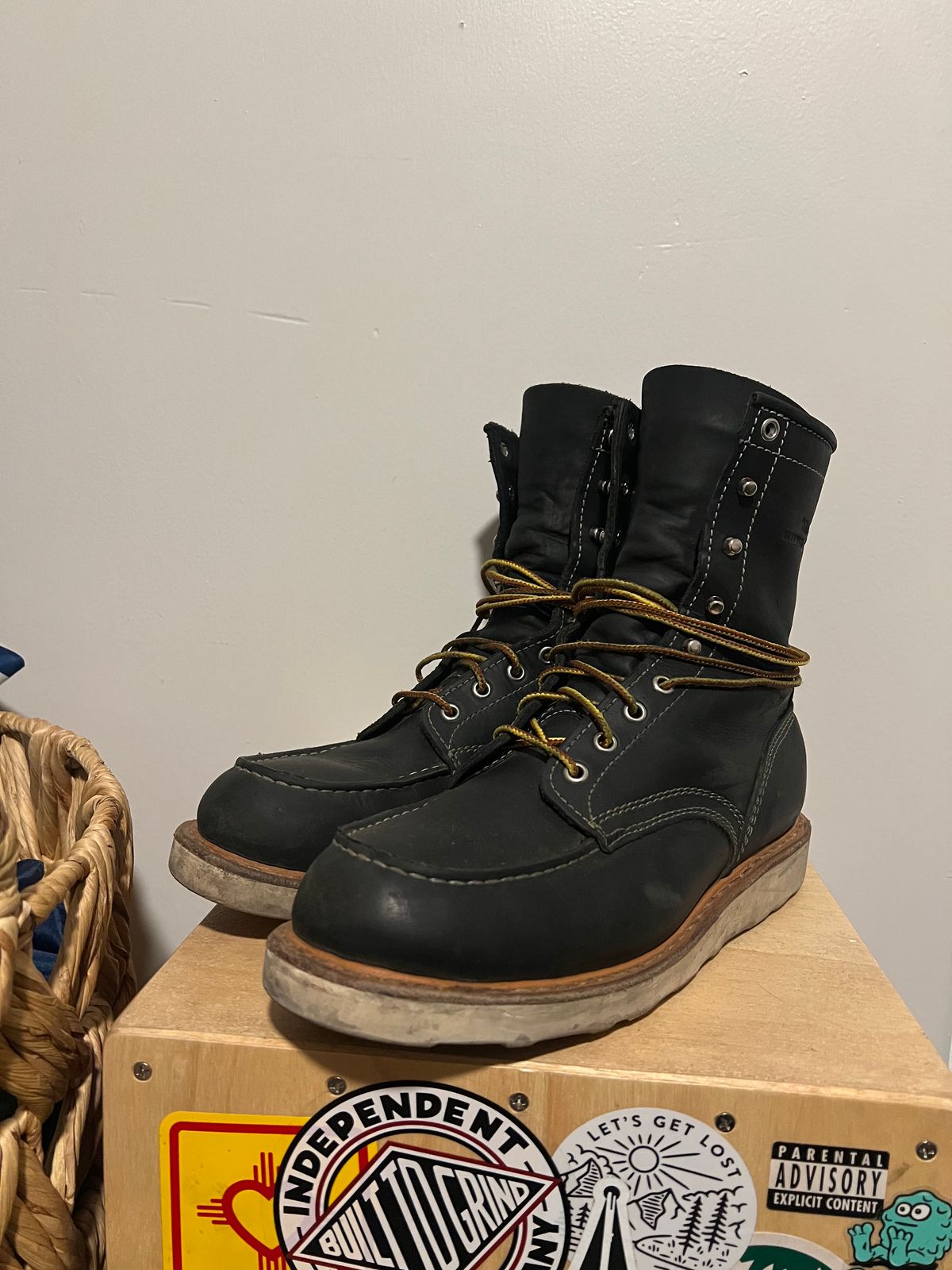 Photo by bootsnfloors on January 24, 2025 of the White's Perry 8" in Seidel Black Oil Tan.