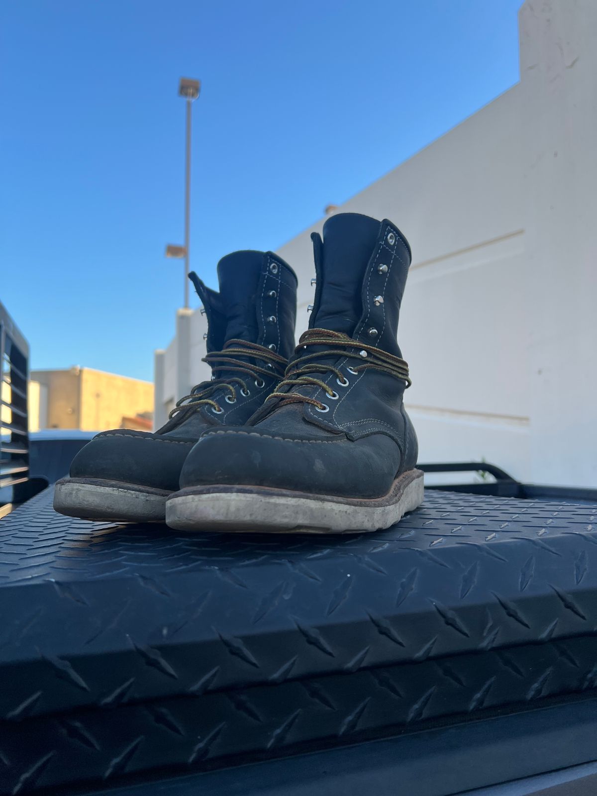 Photo by bootsnfloors on March 13, 2025 of the White's Perry 8" in Seidel Black Oil Tan.