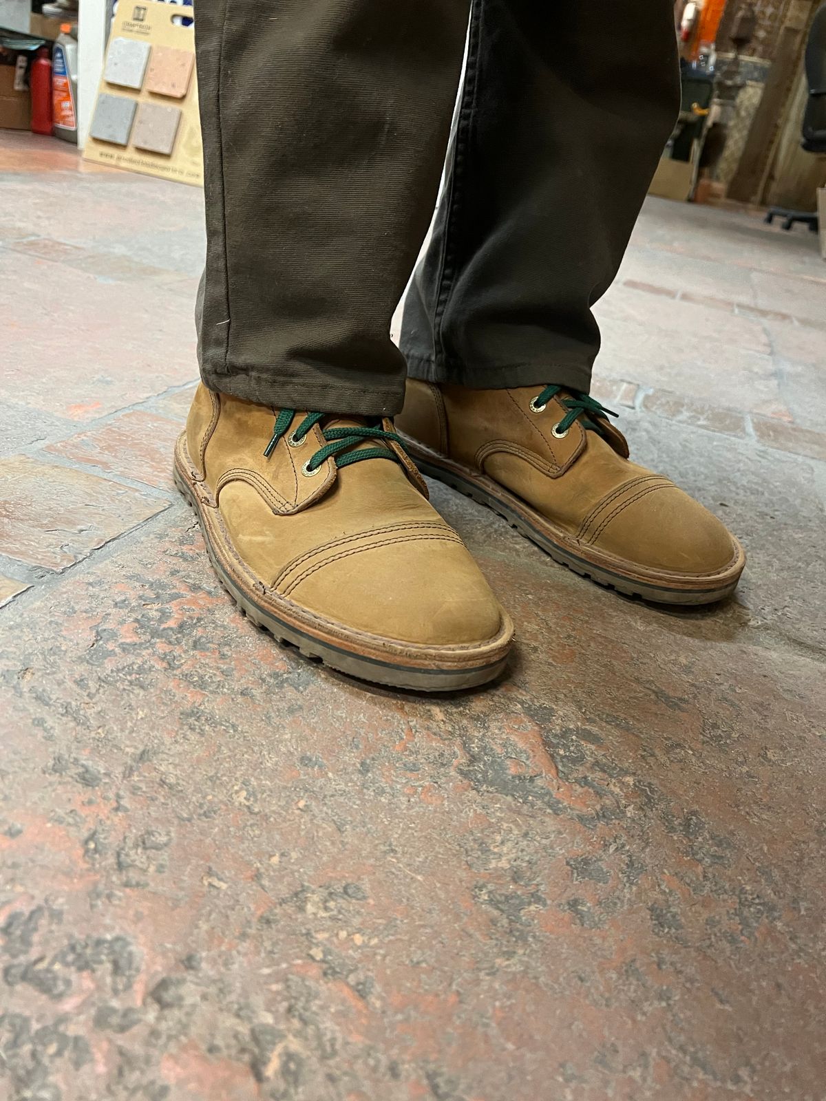 Photo by bootsnfloors on June 4, 2025 of the Jim Green African Trooper Barefoot in Fudge Crazy Horse.