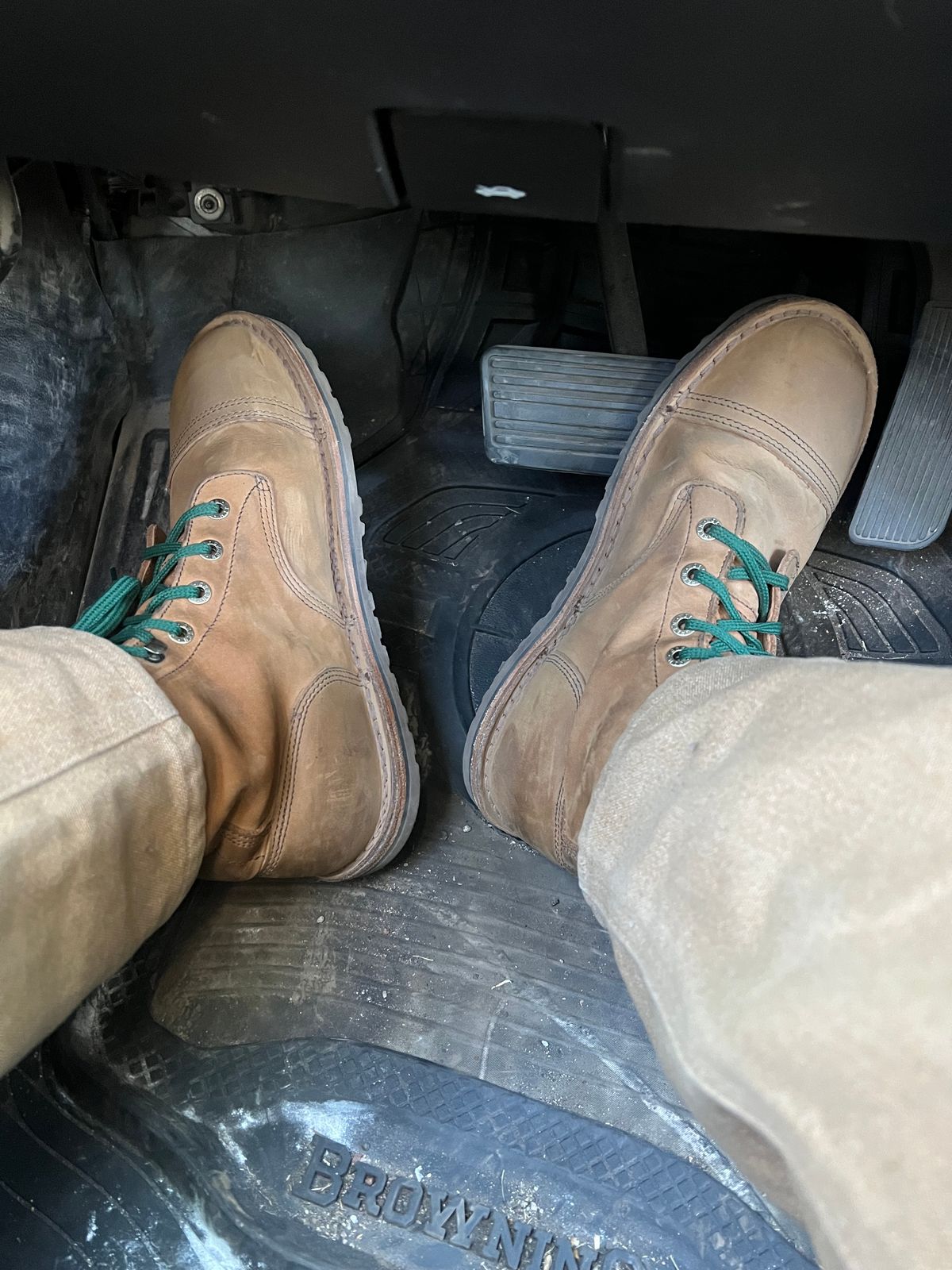 Photo by bootsnfloors on June 3, 2025 of the Jim Green African Trooper Barefoot in Fudge Crazy Horse.
