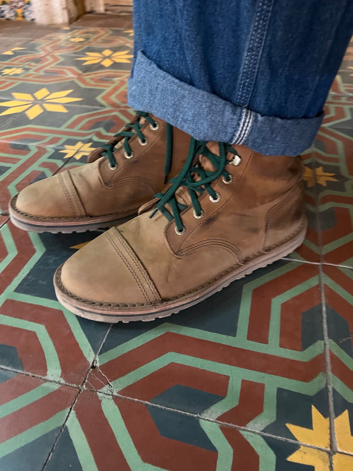 Photo by bootsnfloors on June 20, 2025 of the Jim Green African Trooper Barefoot in Fudge Crazy Horse.