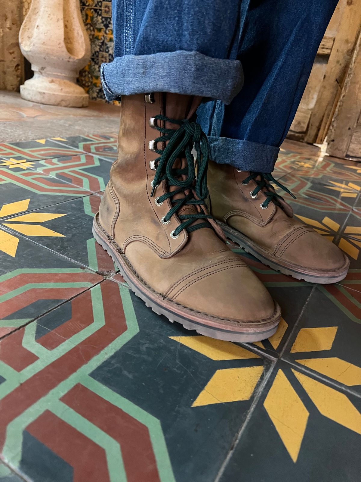 Photo by bootsnfloors on June 20, 2025 of the Jim Green African Trooper Barefoot in Fudge Crazy Horse.