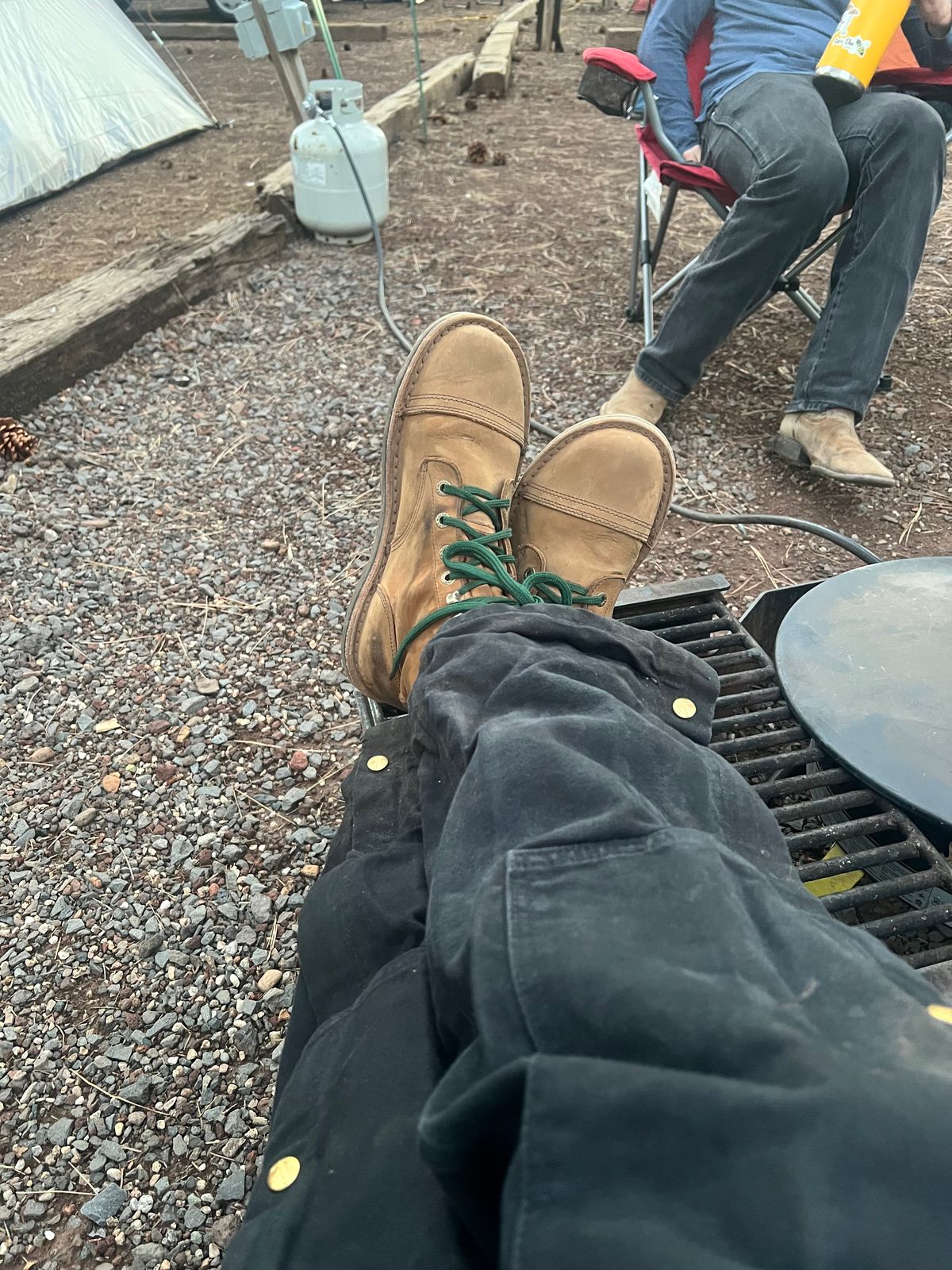 Photo by bootsnfloors on August 17, 2025 of the Jim Green African Trooper Barefoot in Fudge Crazy Horse.