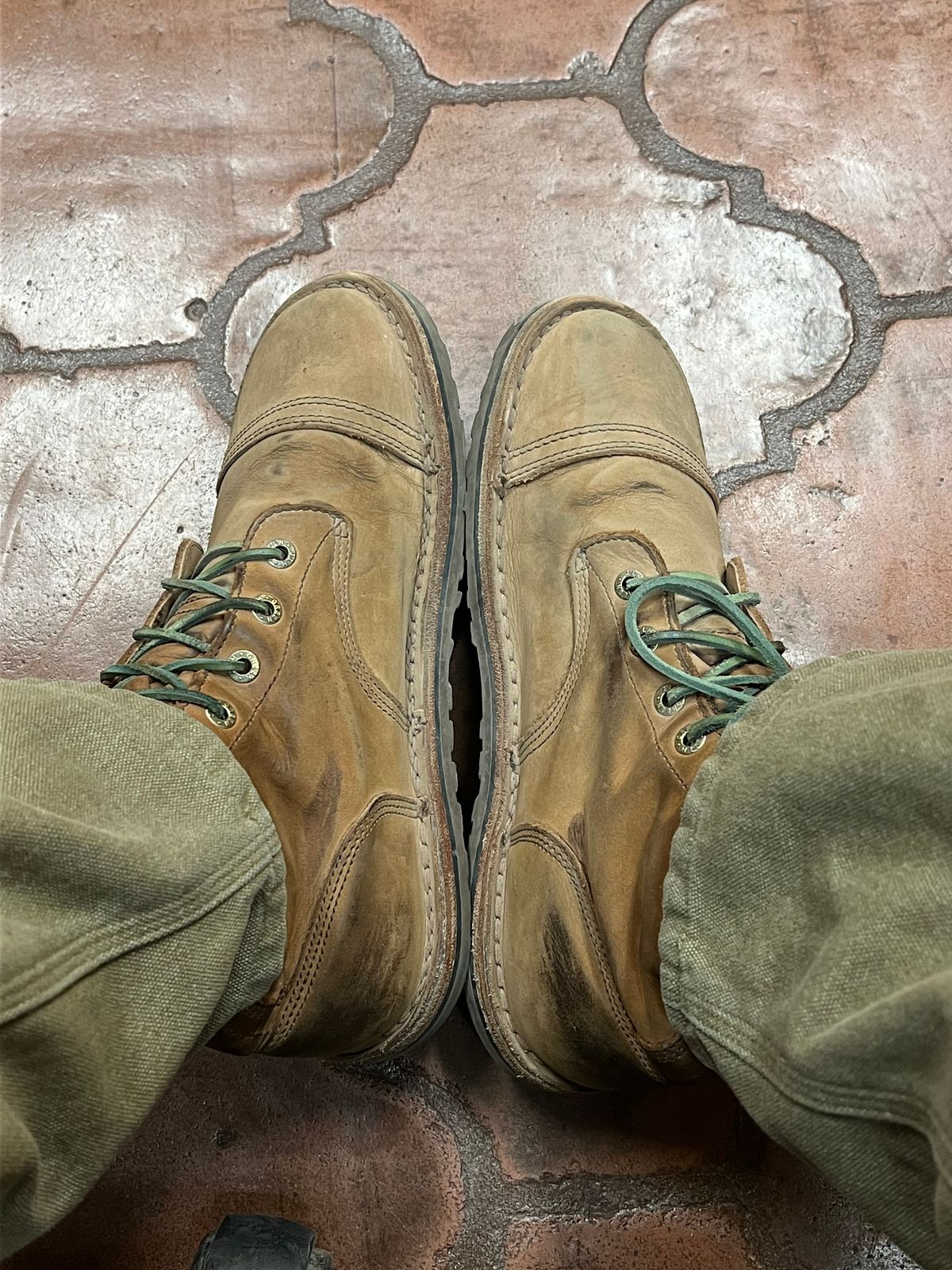 Photo by bootsnfloors on April 9, 2026 of the Jim Green African Trooper Barefoot in Fudge Crazy Horse.