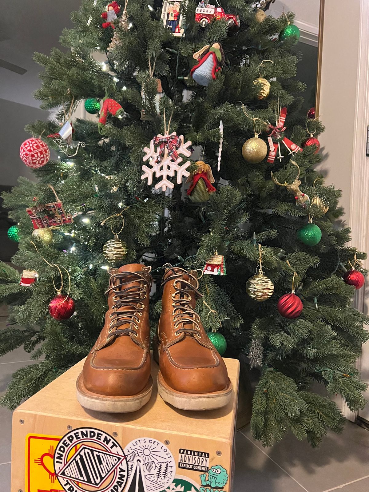 Photo by bootsnfloors on December 3, 2024 of the White's Perry 6" Select in Seidel Tobacco Stampede.