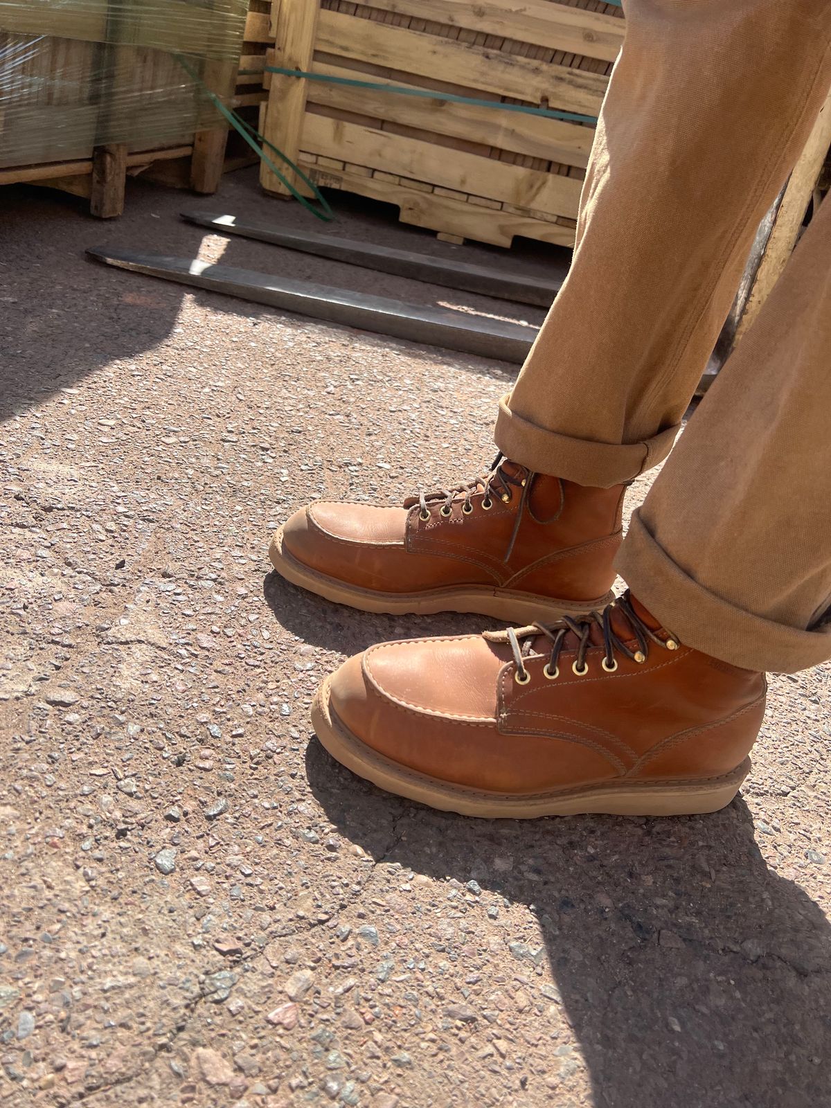 Photo by bootsnfloors on May 2, 2025 of the White's Perry 6" Select in Seidel Tobacco Stampede.