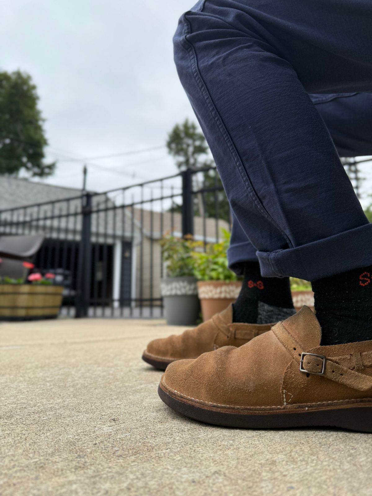 Photo by moznme on August 21, 2025 of the Oak Street Bootmakers Oak Street Bootmakers / Country Loafer in Horween Natural Chromexcel Roughout.