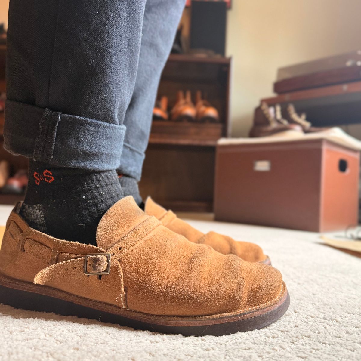 Photo by moznme on October 24, 2025 of the Oak Street Bootmakers Oak Street Bootmakers / Country Loafer in Horween Natural Chromexcel Roughout.