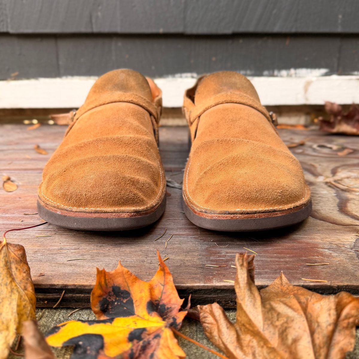 Photo by moznme on November 1, 2025 of the Oak Street Bootmakers Oak Street Bootmakers / Country Loafer in Horween Natural Chromexcel Roughout.