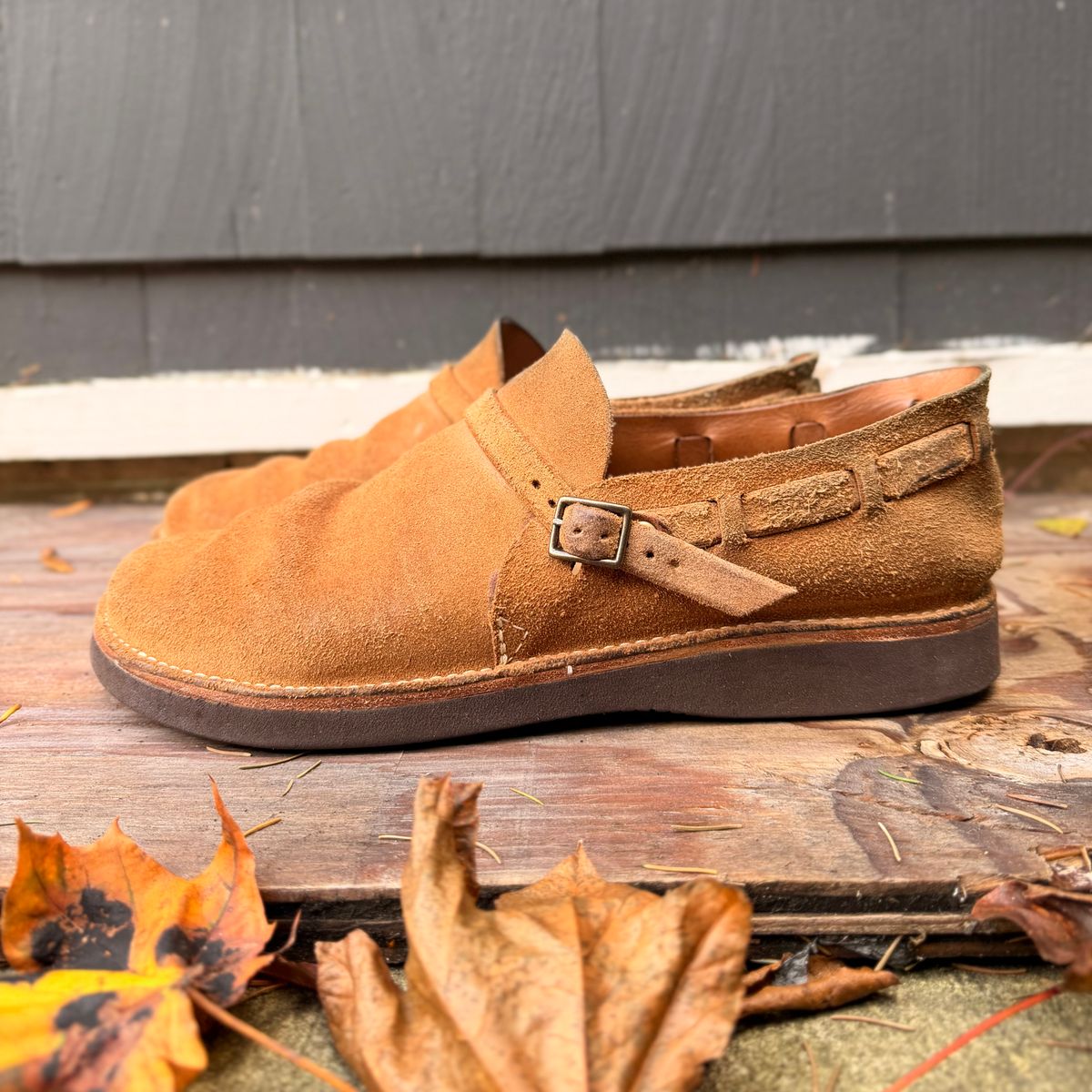 Photo by moznme on November 1, 2025 of the Oak Street Bootmakers Oak Street Bootmakers / Country Loafer in Horween Natural Chromexcel Roughout.