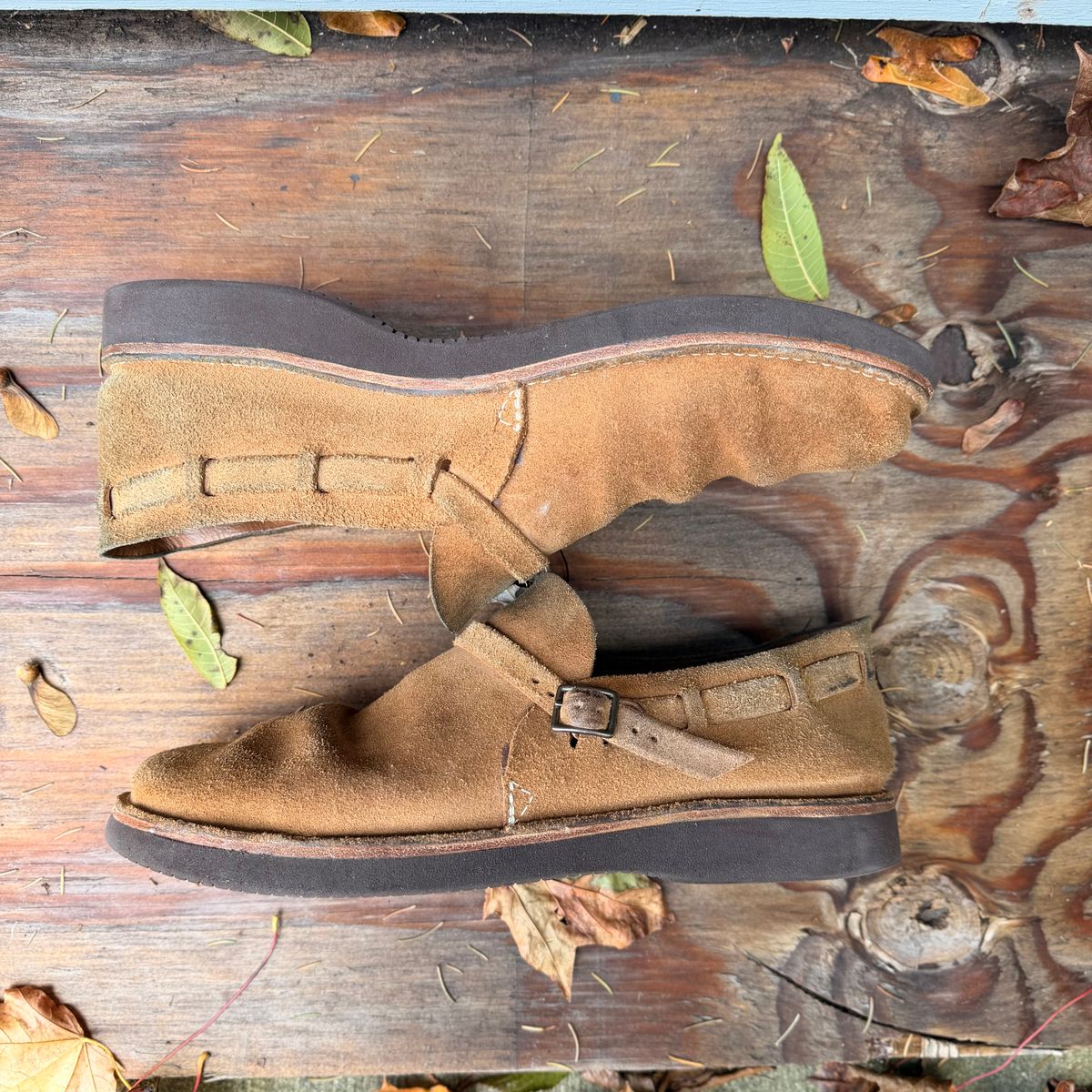 Photo by moznme on November 1, 2025 of the Oak Street Bootmakers Oak Street Bootmakers / Country Loafer in Horween Natural Chromexcel Roughout.