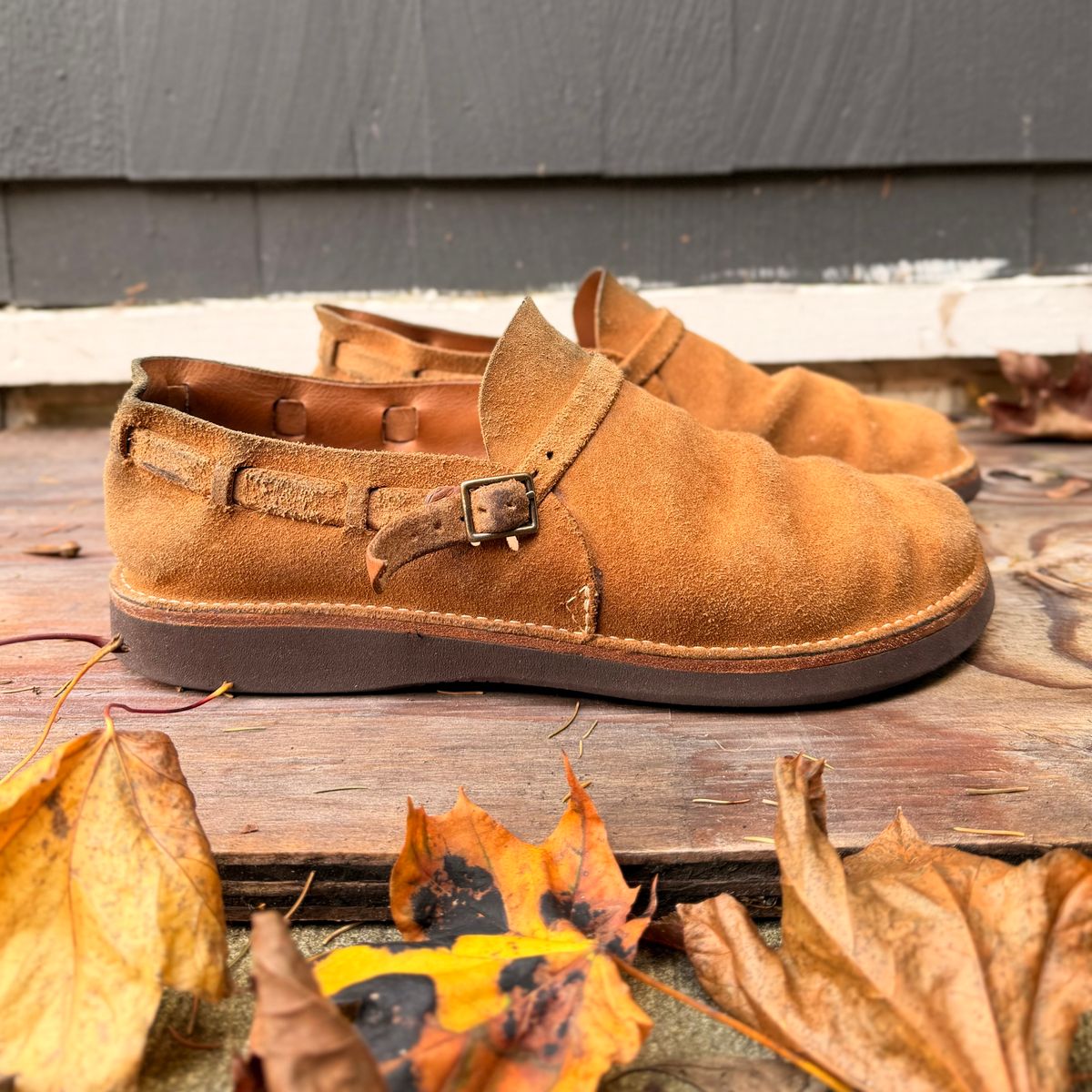 Photo by moznme on November 1, 2025 of the Oak Street Bootmakers Oak Street Bootmakers / Country Loafer in Horween Natural Chromexcel Roughout.