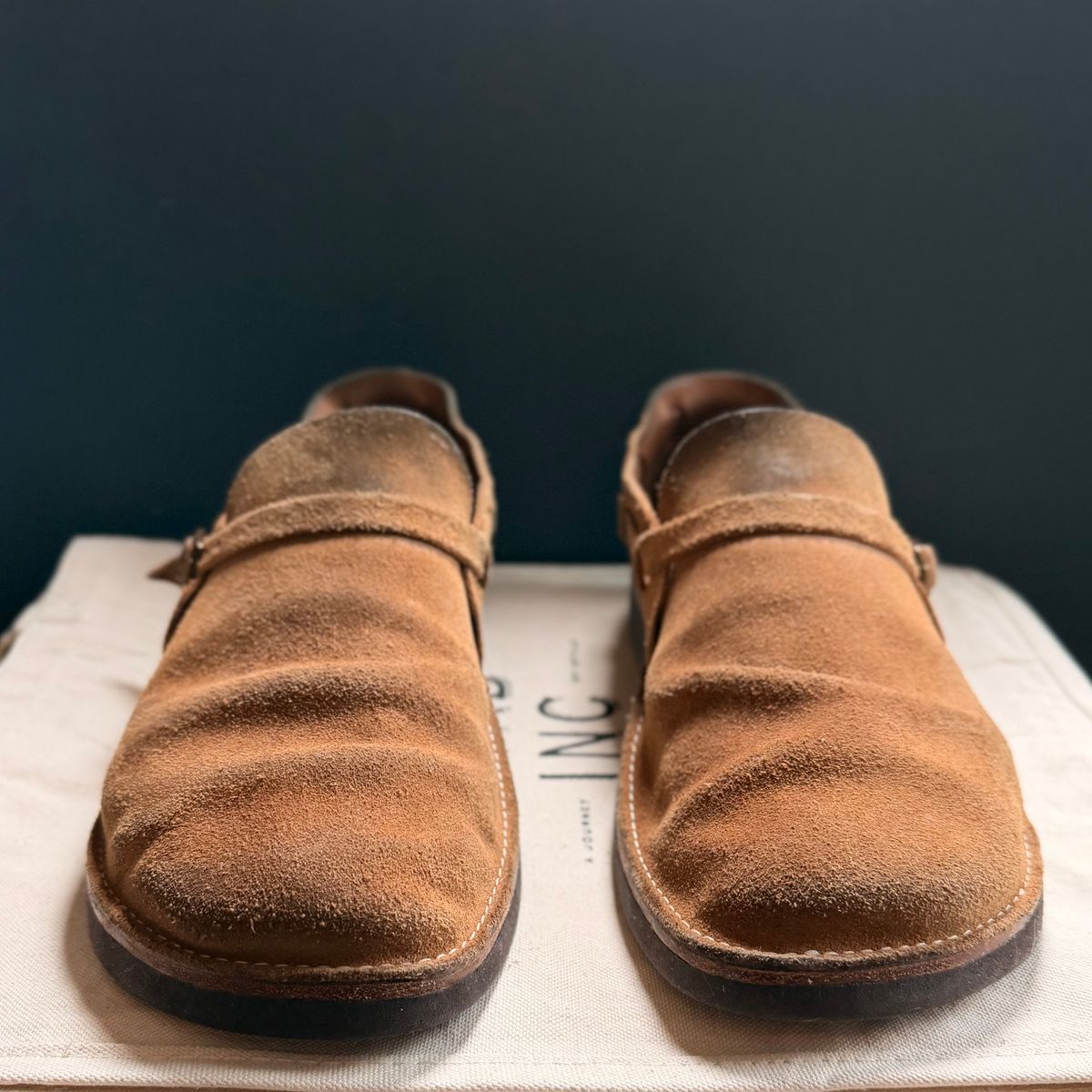 Photo by moznme on December 1, 2025 of the Oak Street Bootmakers Oak Street Bootmakers / Country Loafer in Horween Natural Chromexcel Roughout.