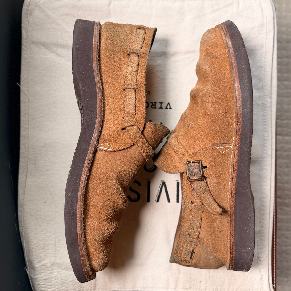 Photo by moznme on December 1, 2025 of the Oak Street Bootmakers Oak Street Bootmakers / Country Loafer in Horween Natural Chromexcel Roughout.