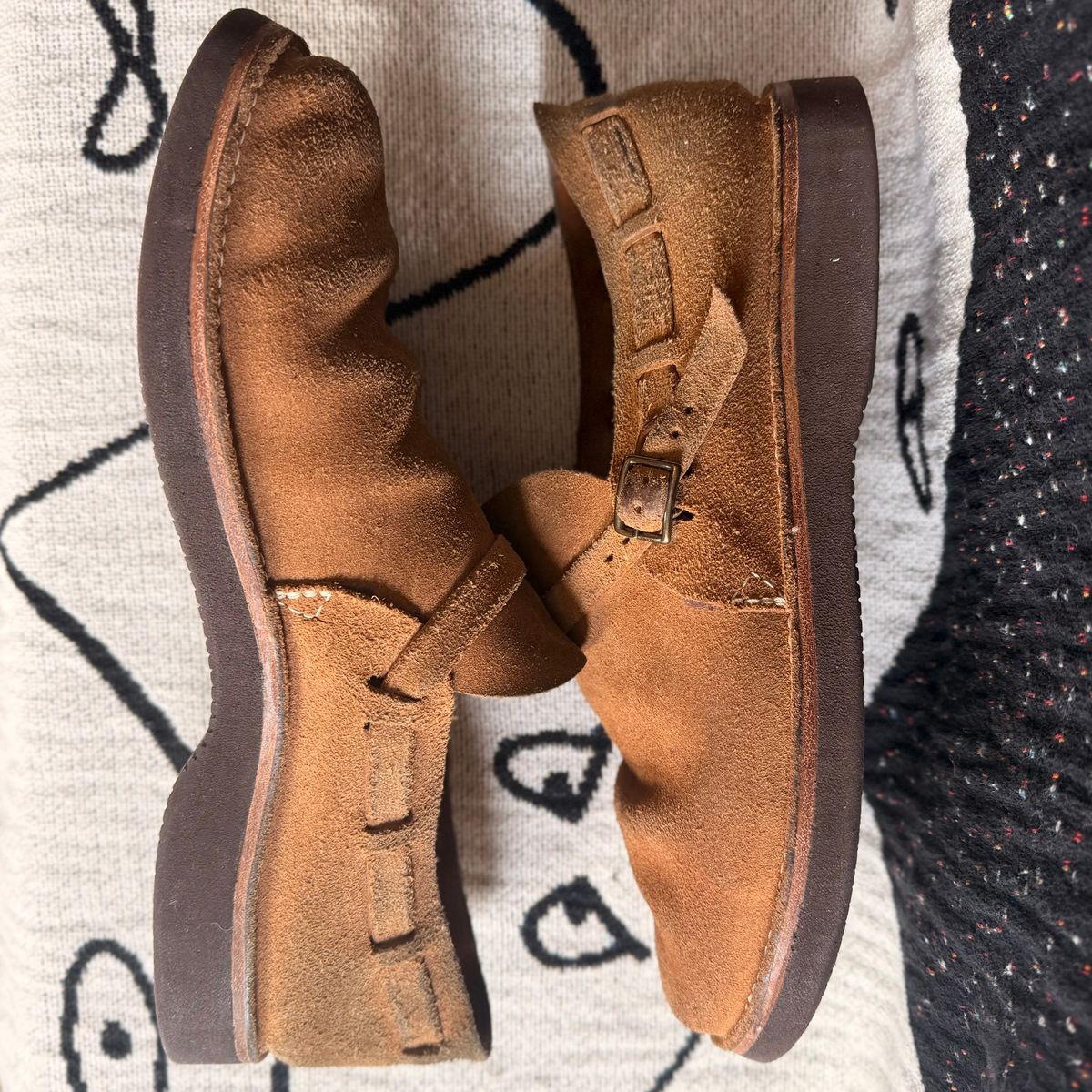 Photo by moznme on January 2, 2026 of the Oak Street Bootmakers Oak Street Bootmakers / Country Loafer in Horween Natural Chromexcel Roughout.