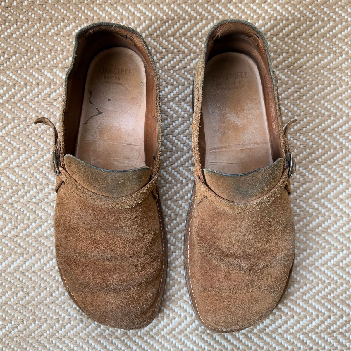Photo by moznme on February 2, 2026 of the Oak Street Bootmakers Oak Street Bootmakers / Country Loafer in Horween Natural Chromexcel Roughout.