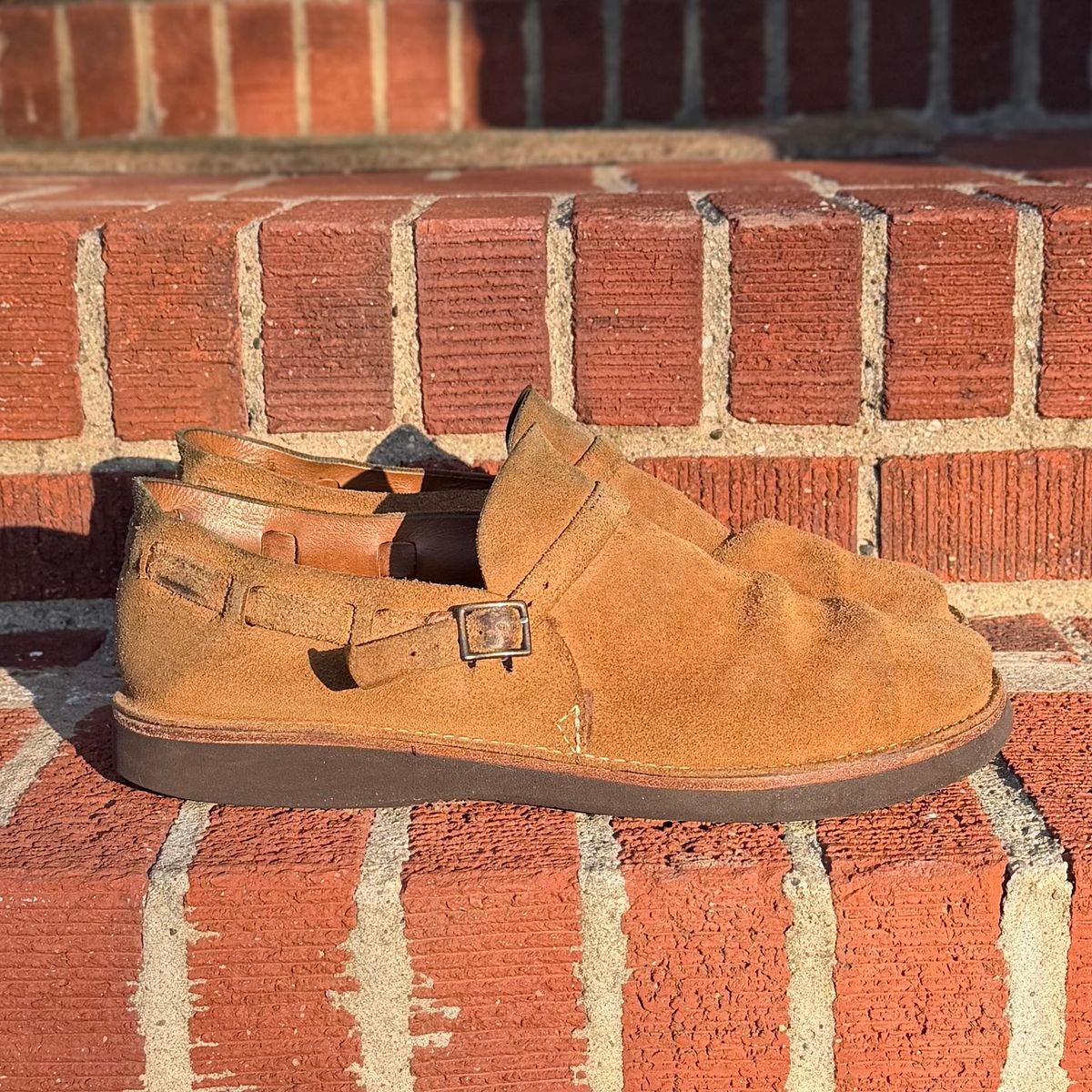 Photo by moznme on March 1, 2026 of the Oak Street Bootmakers Oak Street Bootmakers / Country Loafer in Horween Natural Chromexcel Roughout.