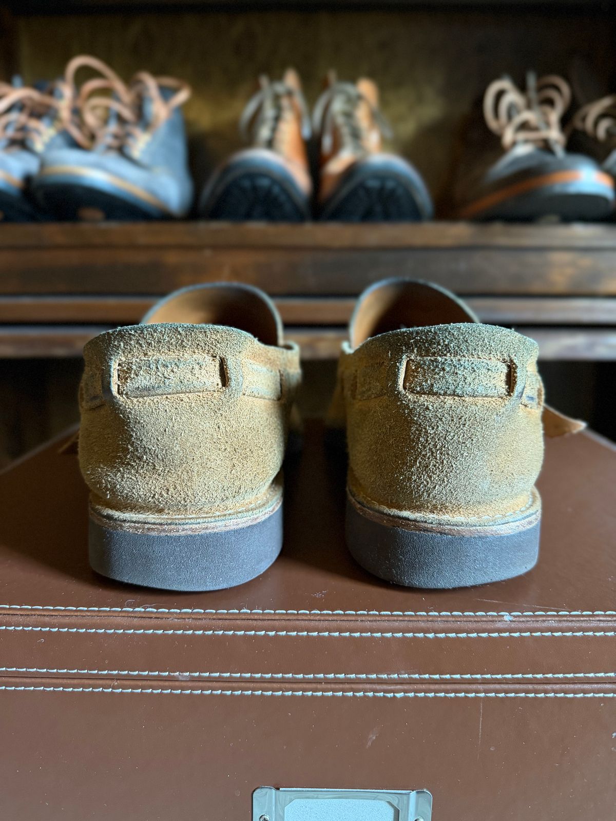 Photo by moznme on March 30, 2026 of the Oak Street Bootmakers Oak Street Bootmakers / Country Loafer in Horween Natural Chromexcel Roughout.