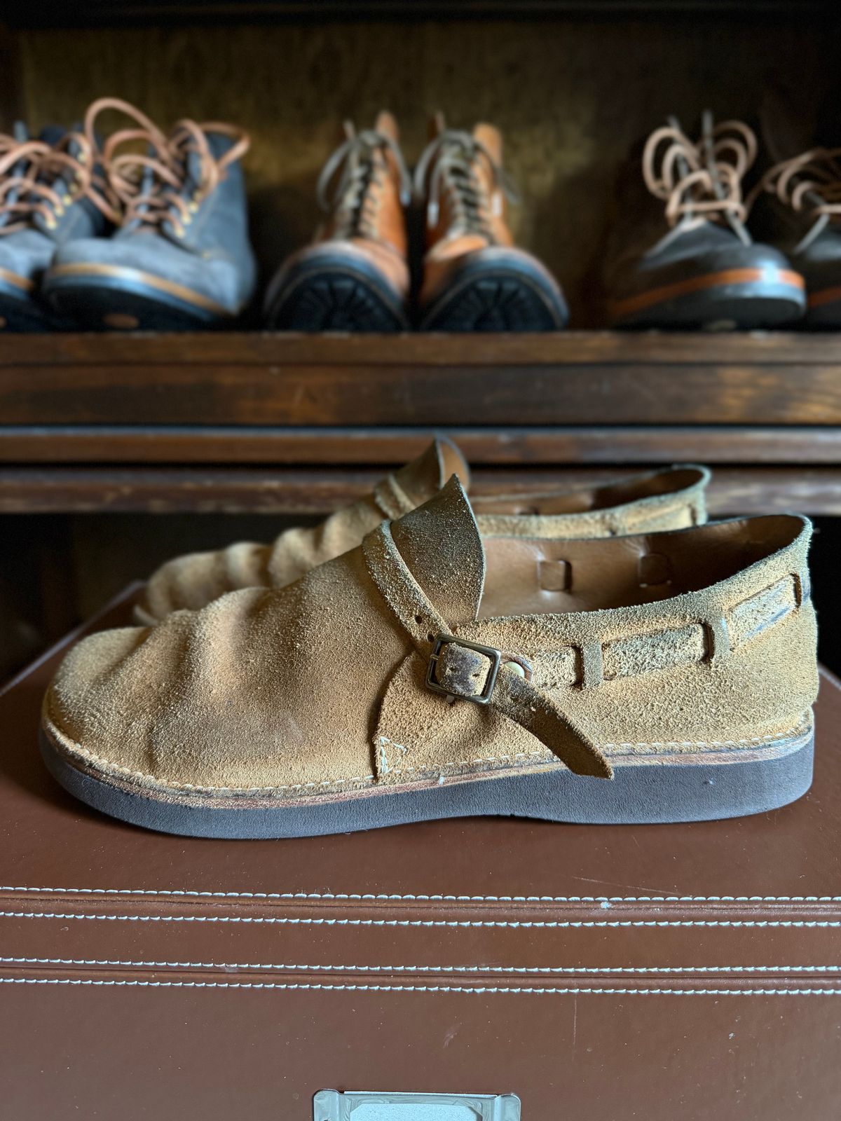 Photo by moznme on March 30, 2026 of the Oak Street Bootmakers Oak Street Bootmakers / Country Loafer in Horween Natural Chromexcel Roughout.