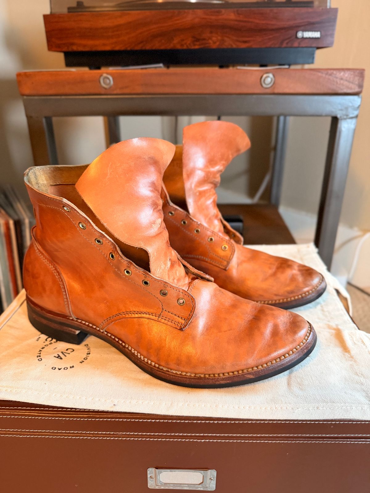 Photo by moznme on January 1, 2026 of the Oldspeed MFG Service Boot 6” in Horween Russet Horsehide Strips.
