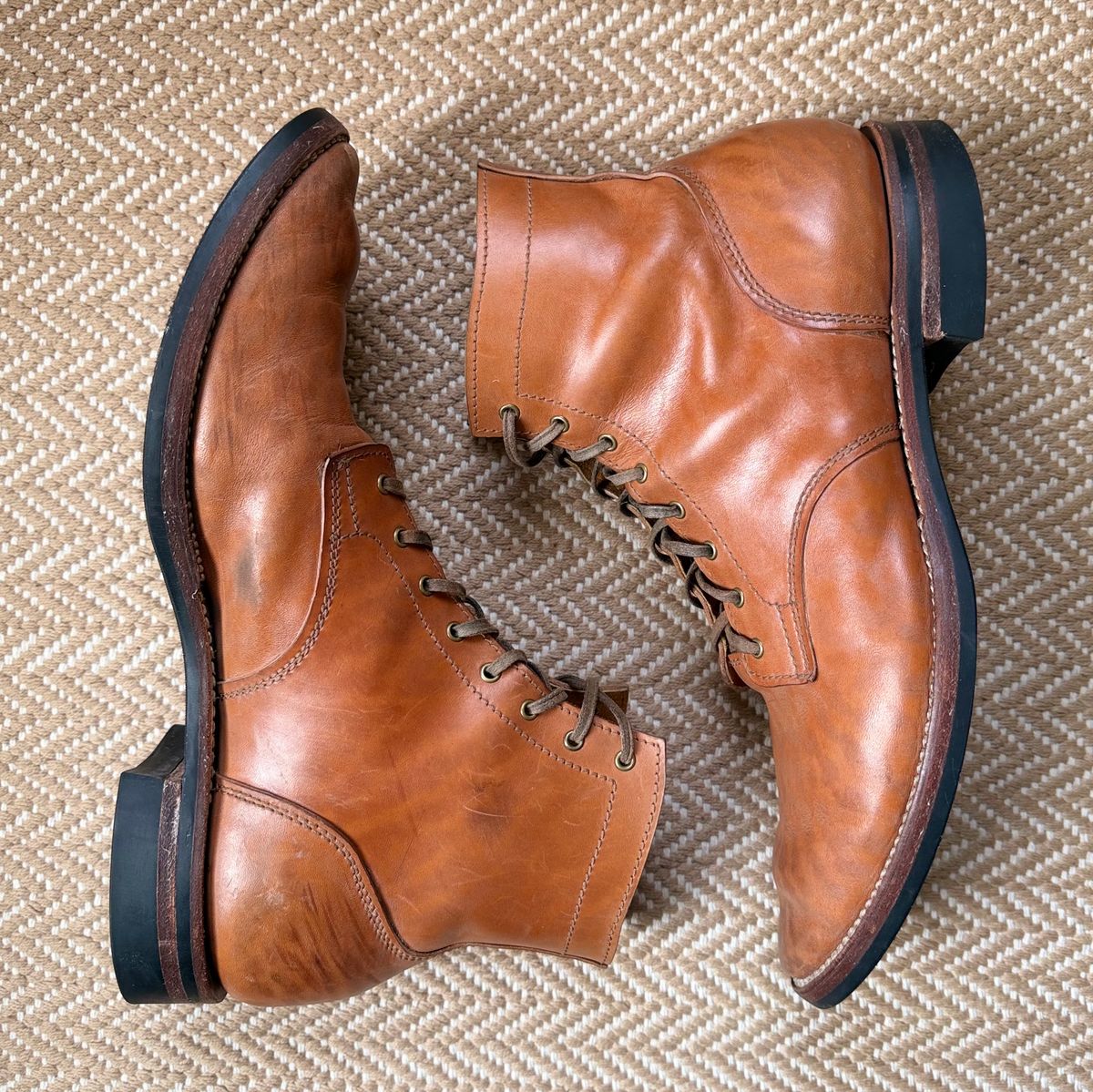Photo by moznme on February 1, 2026 of the Oldspeed MFG Service Boot 6” in Horween Russet Horsehide Strips.