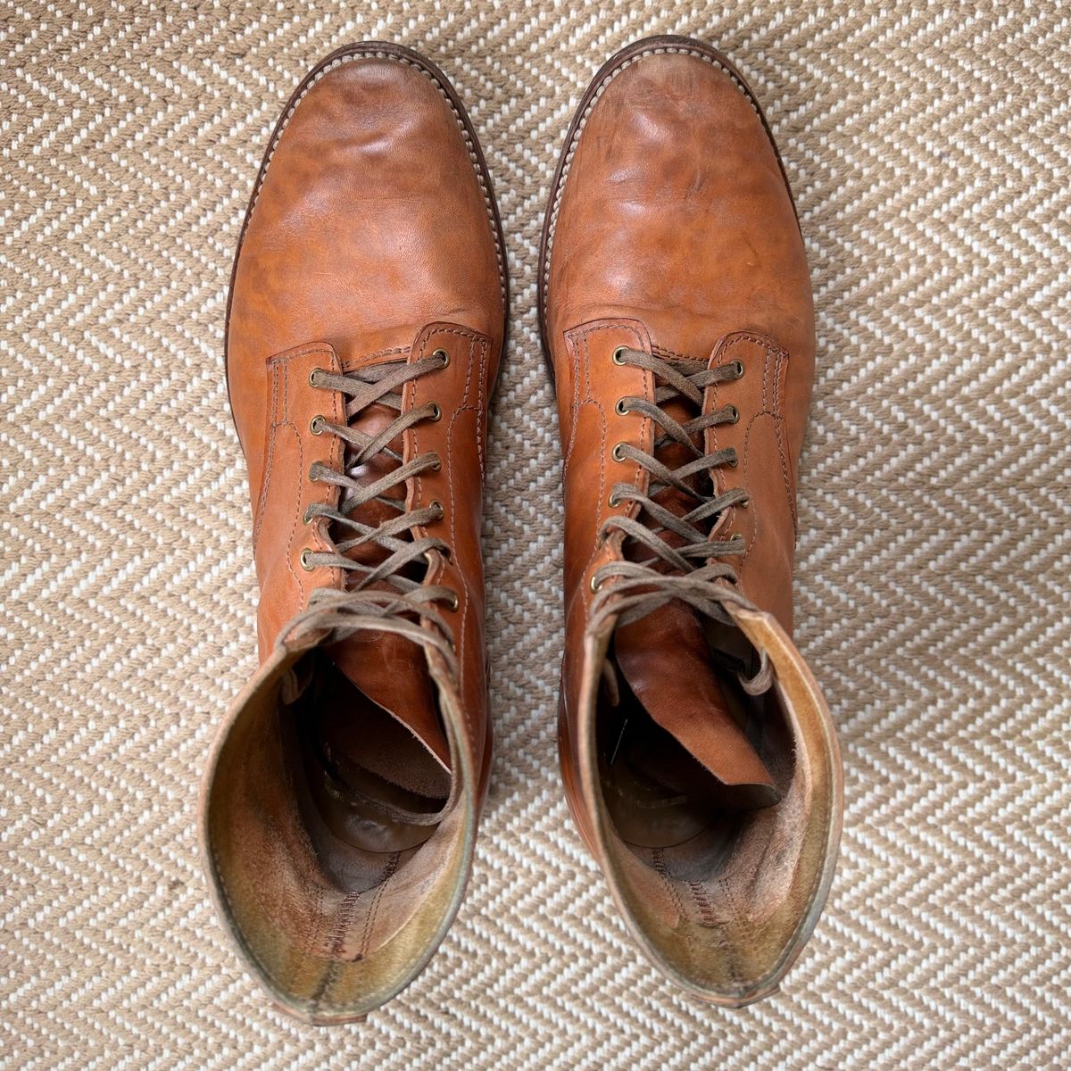 Photo by moznme on February 1, 2026 of the Oldspeed MFG Service Boot 6” in Horween Russet Horsehide Strips.