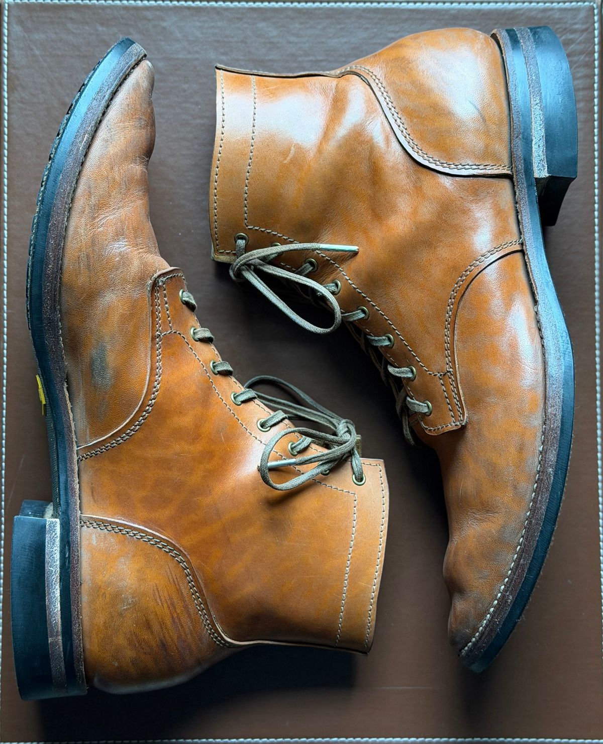 Photo by moznme on March 29, 2026 of the Oldspeed MFG Service Boot 6” in Horween Russet Horsehide Strips.