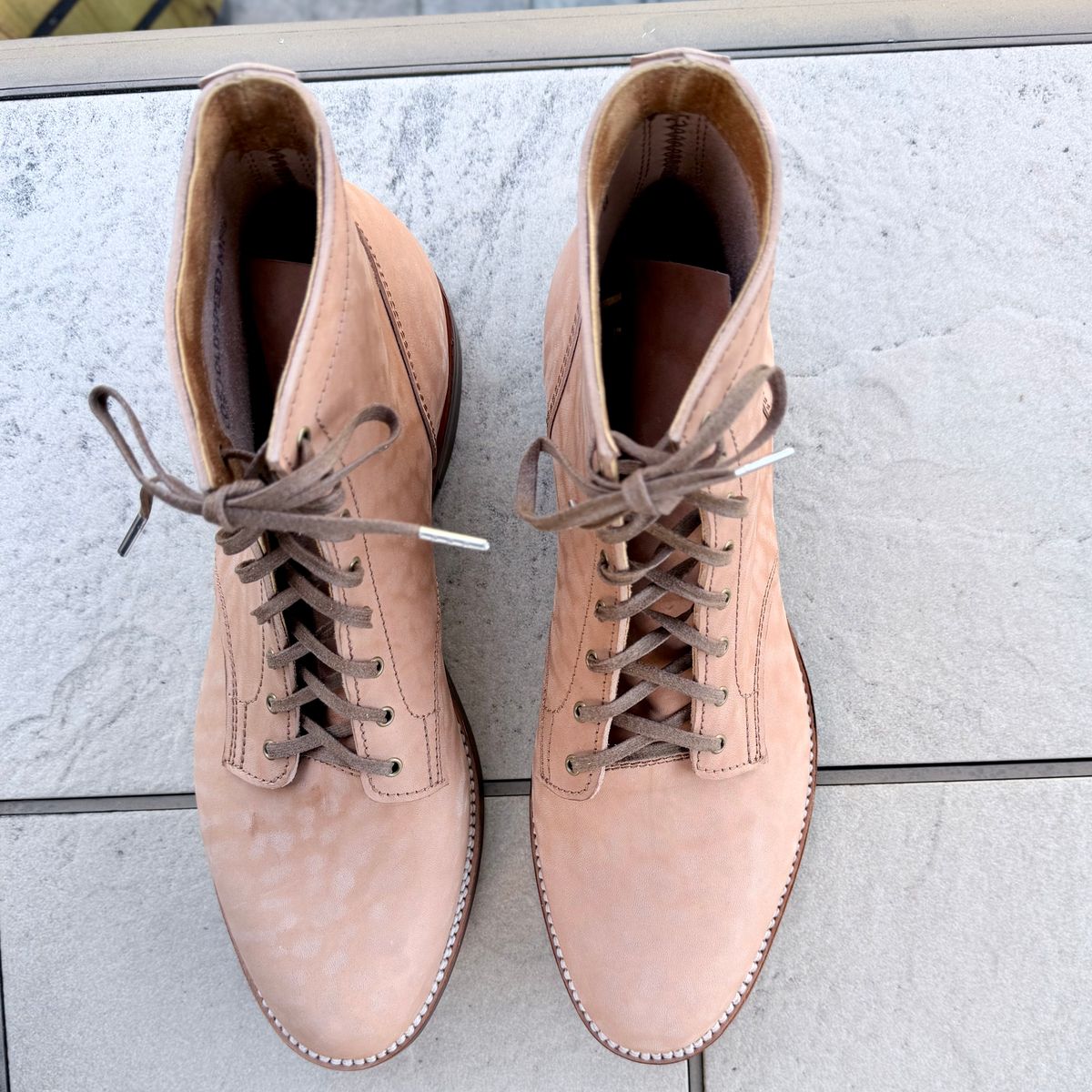 Photo by moznme on October 1, 2025 of the Oldspeed Service Boot 6” in Horween Russet Horsehide Strips.
